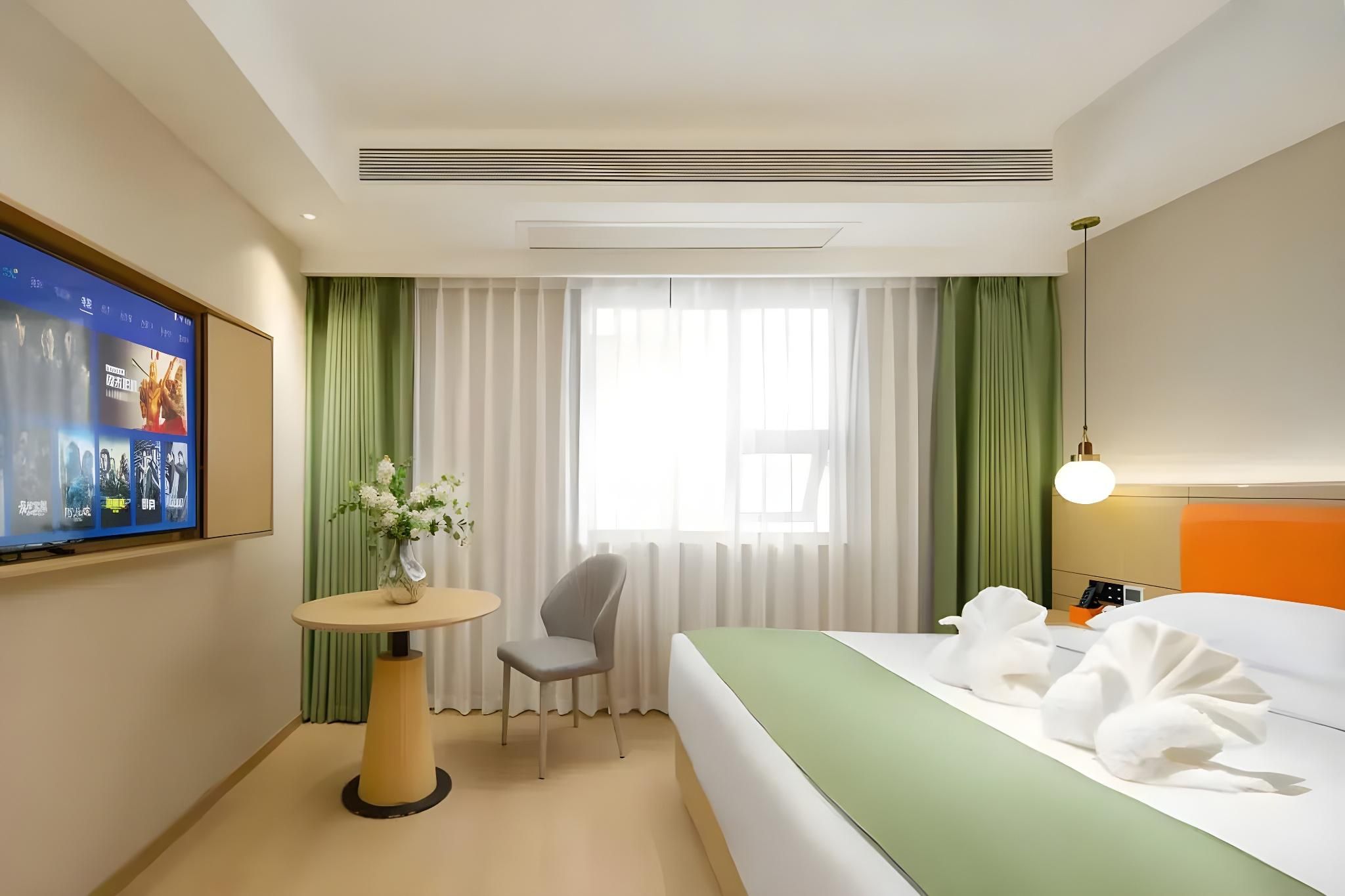 Comfort Queen Room