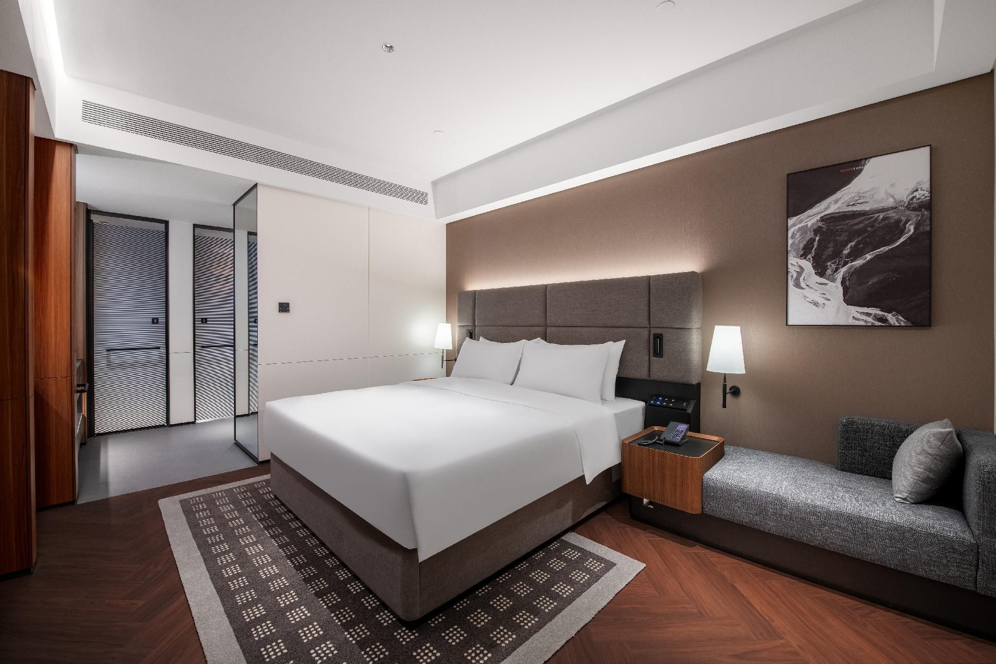 Intercity Queen Room