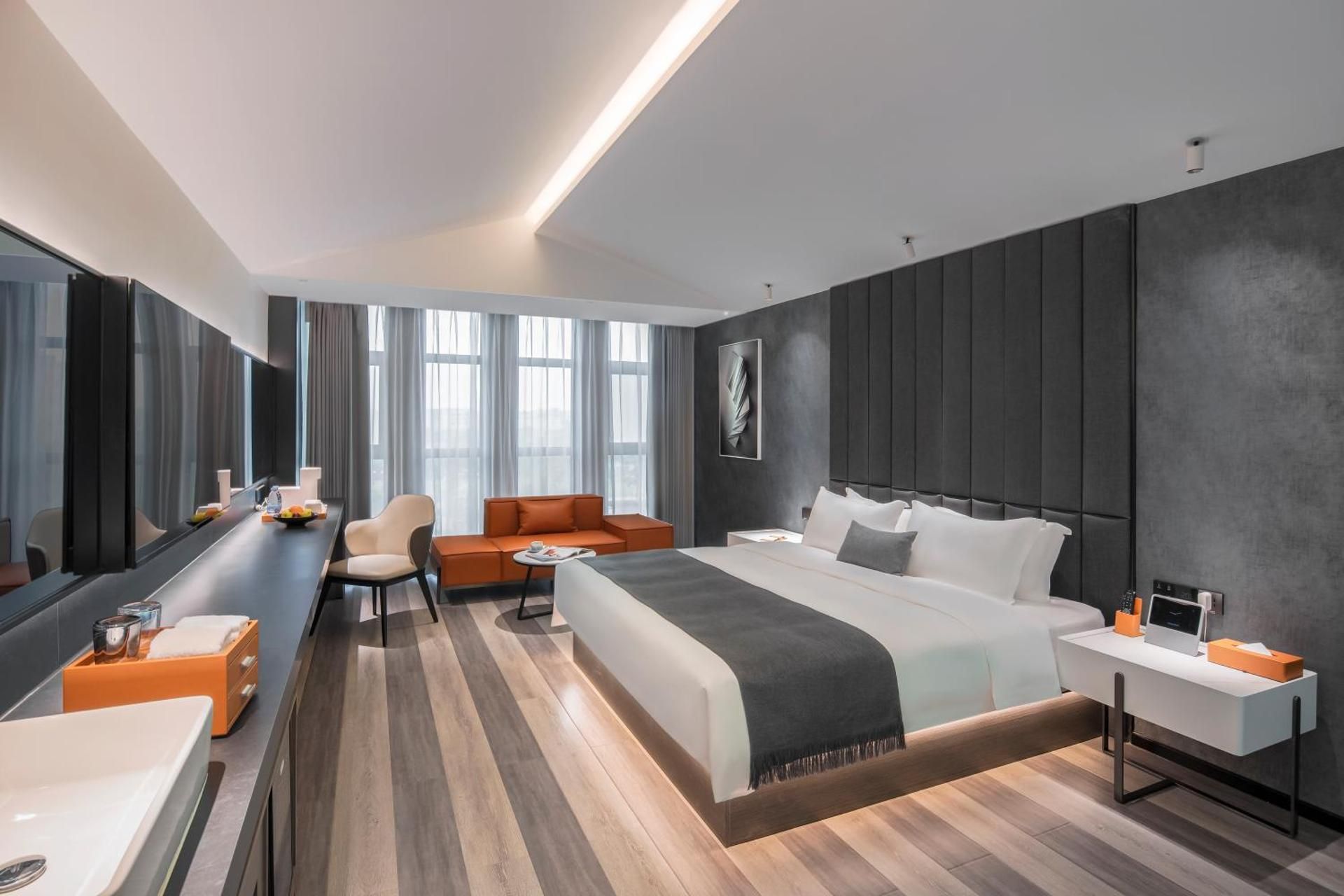 Deluxe Queen Room
