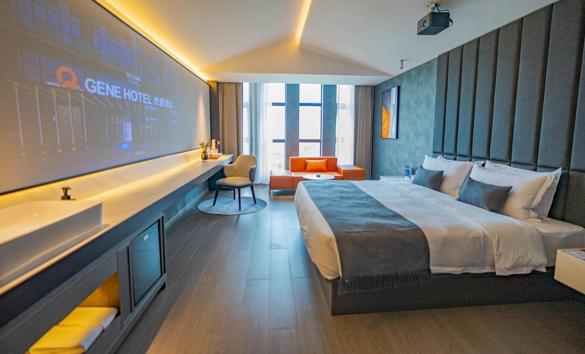Movie Queen Room