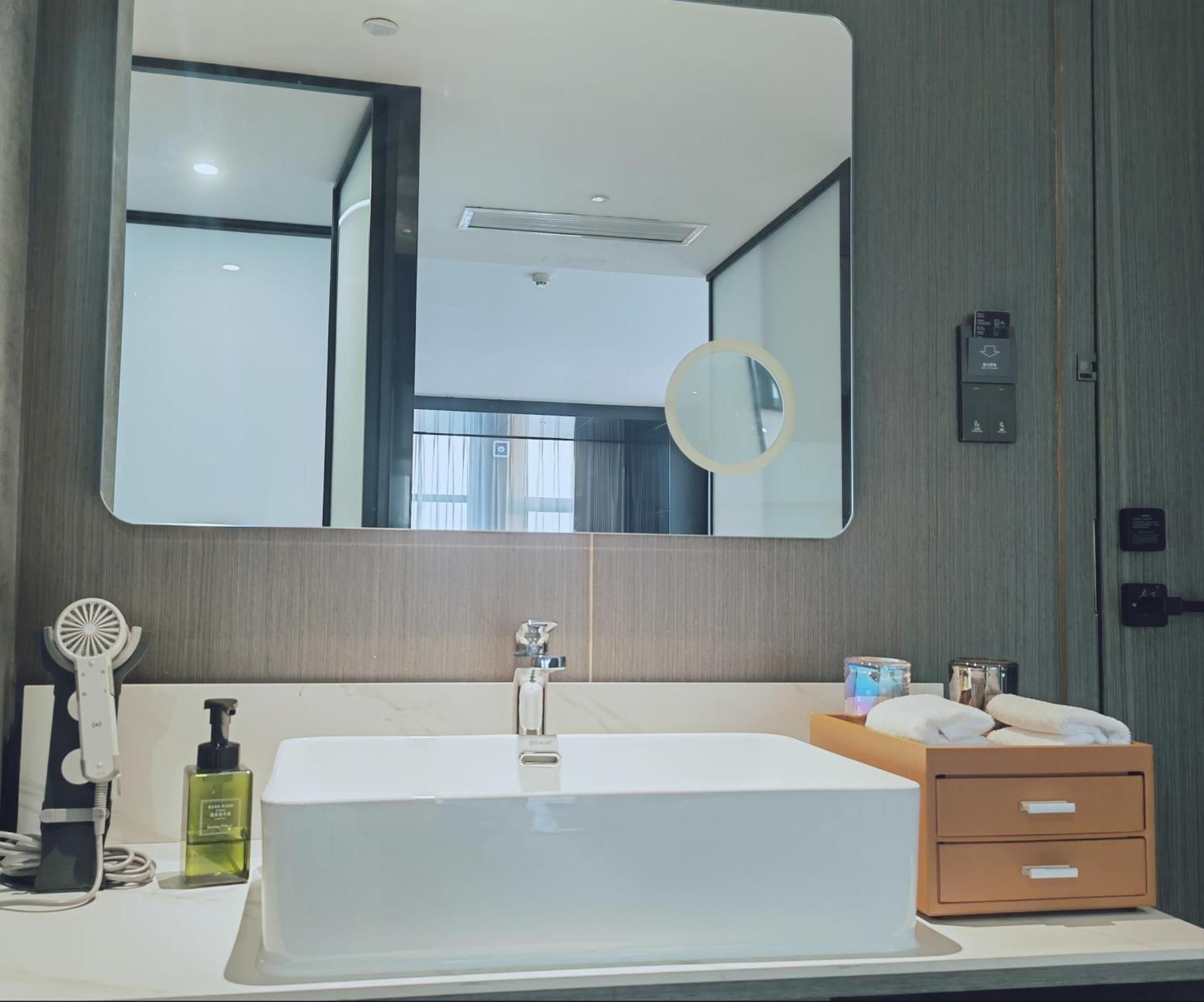 Executive Queen Room