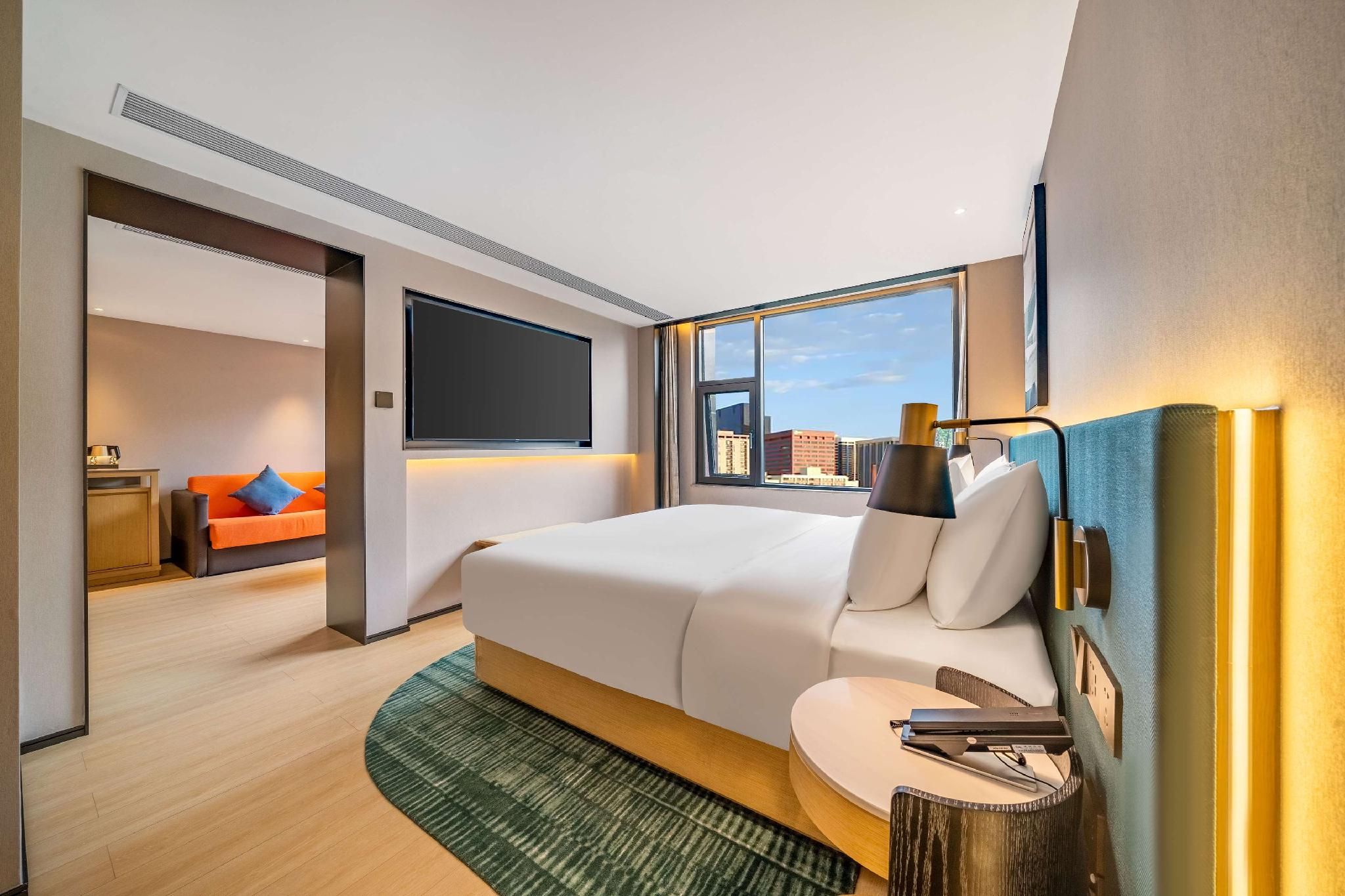 KING ONE BEDROOM SUITE