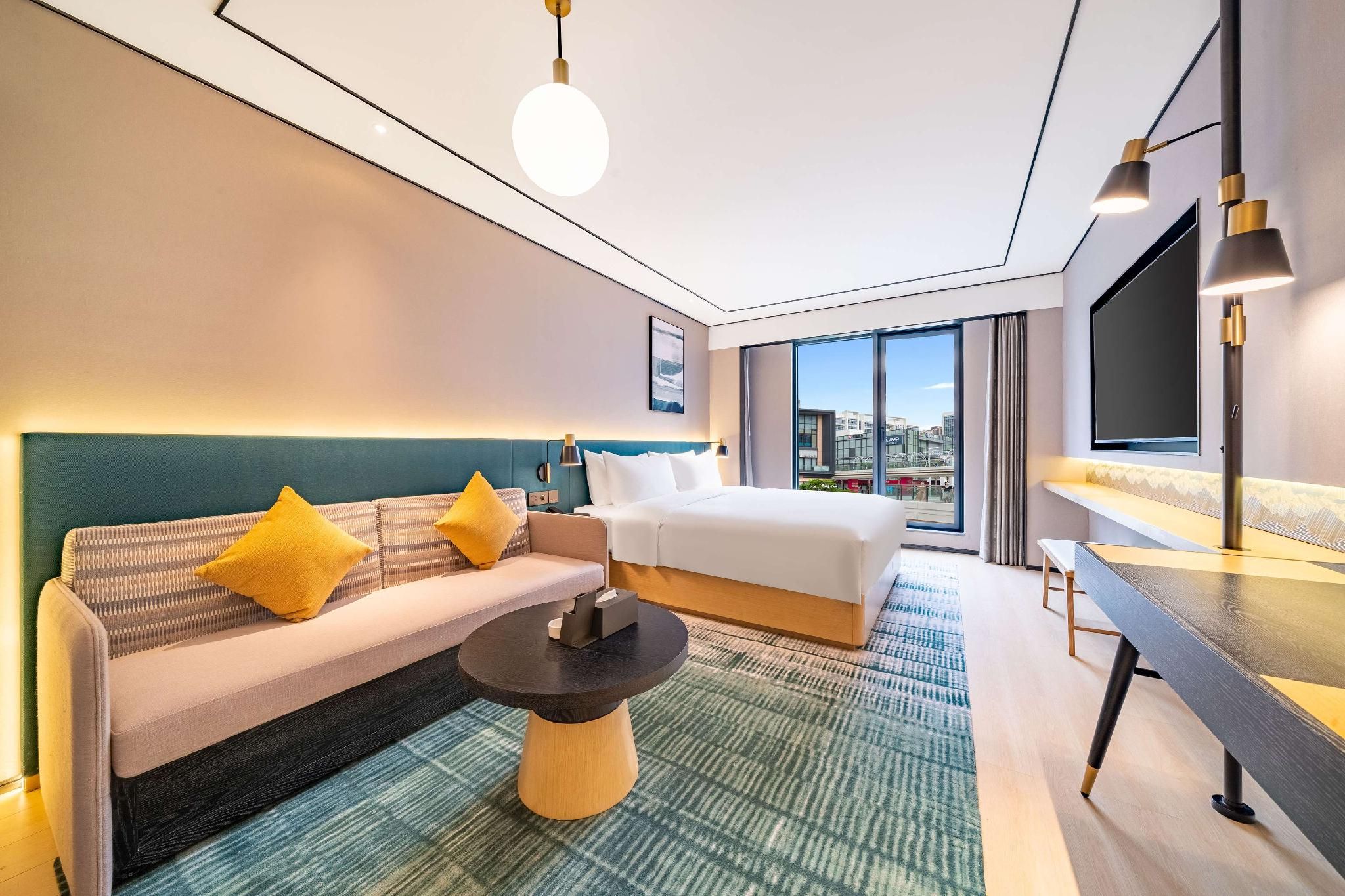 King Superior Room