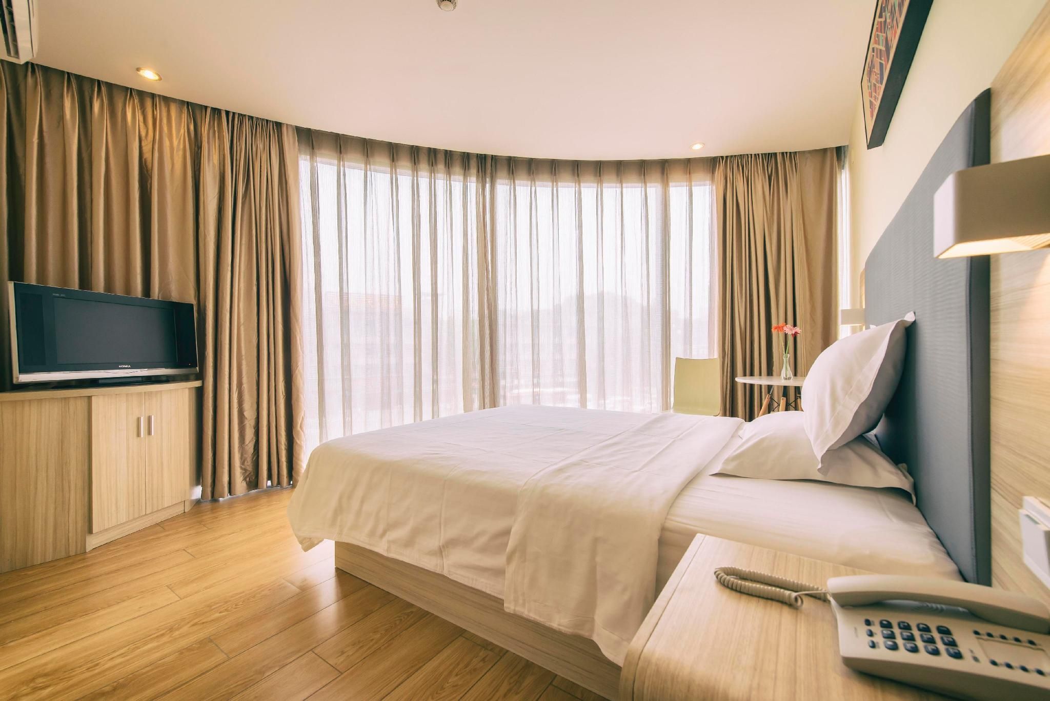 Huazhu - Room With Bed