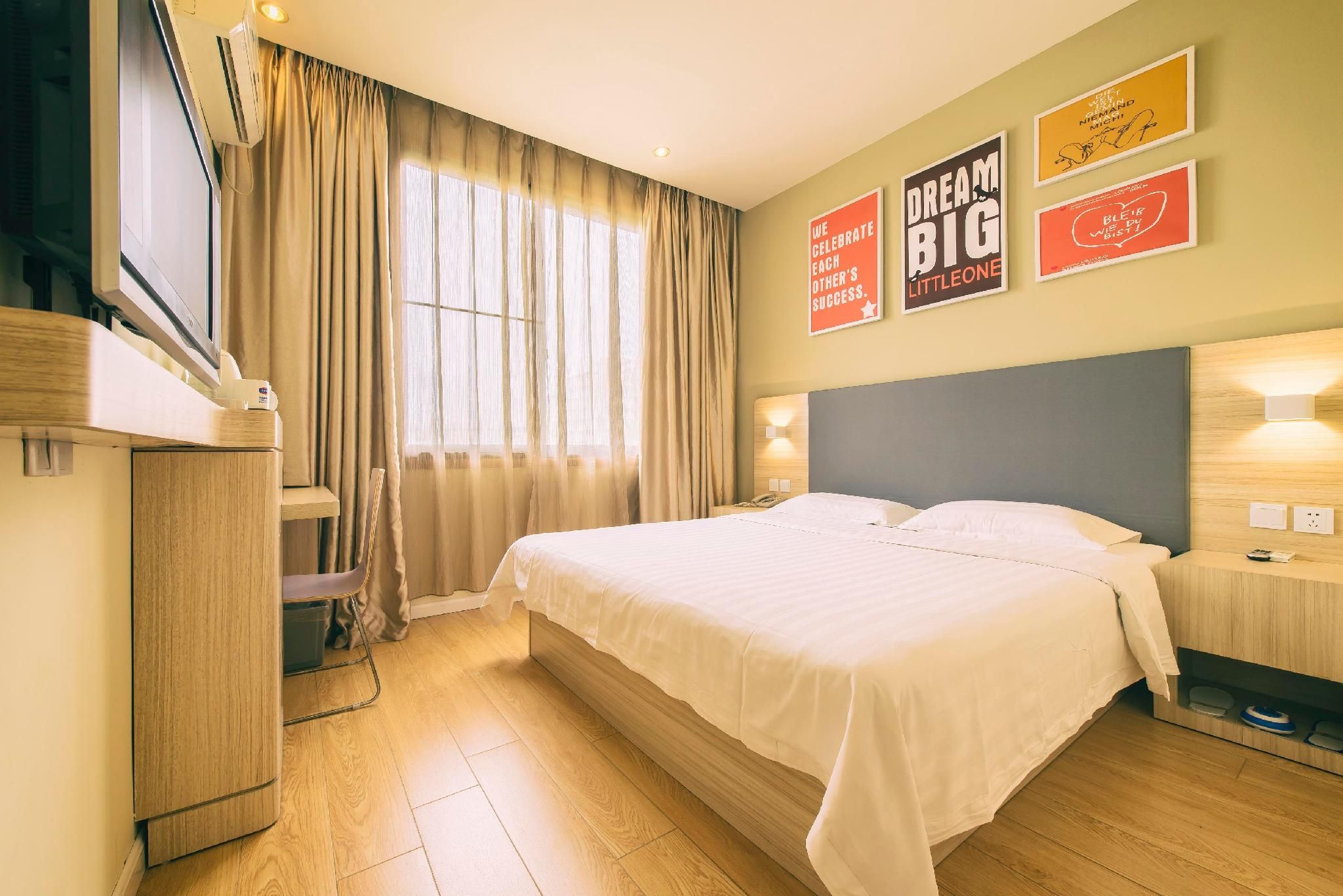 Huazhu - Superior BedRoom