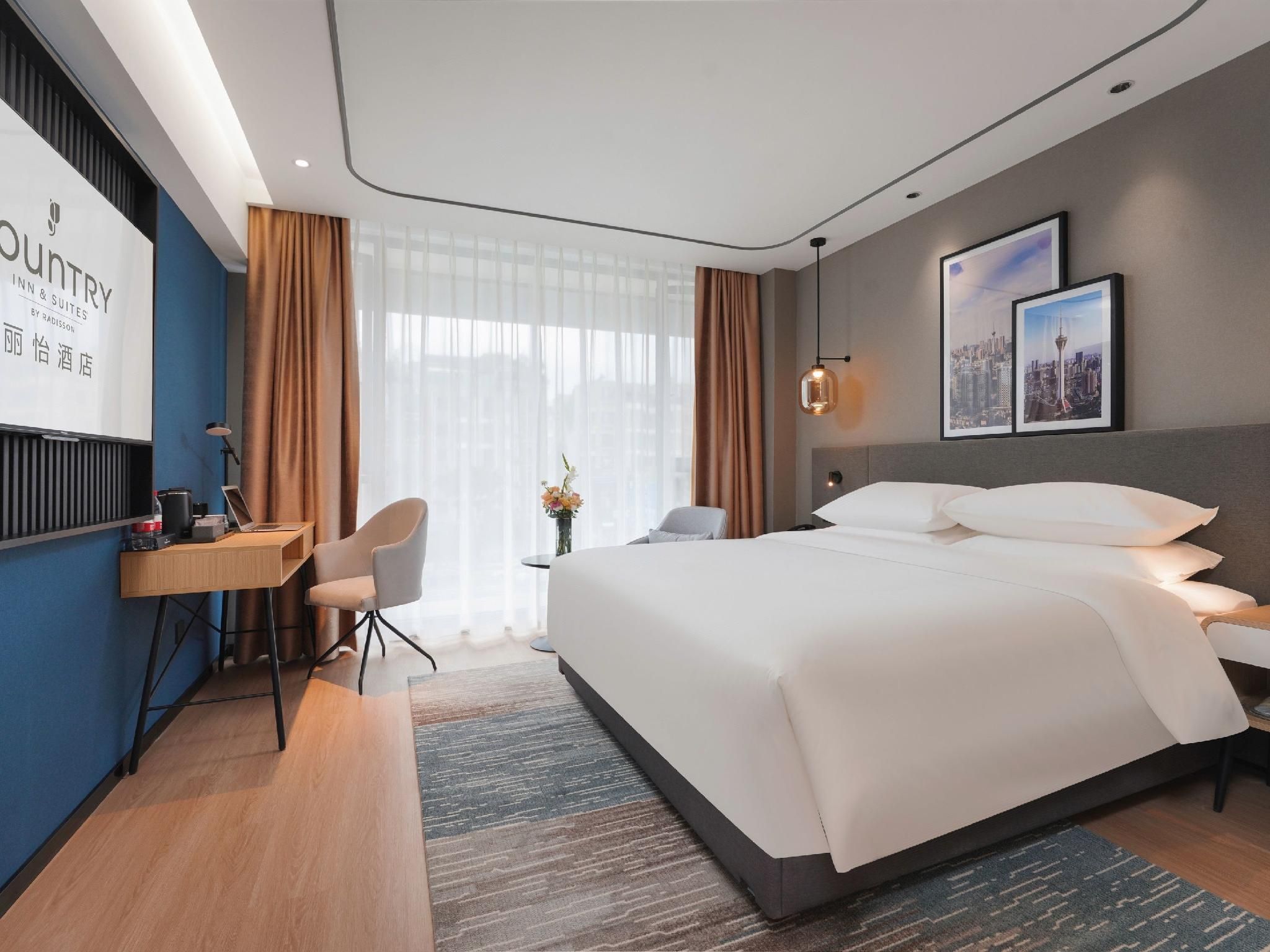 WH - Deluxe Bed Room