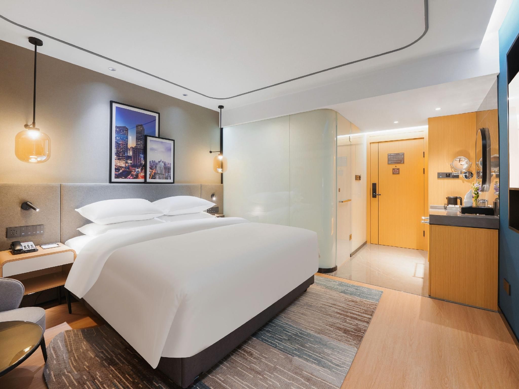 WH - Deluxe Bed Room