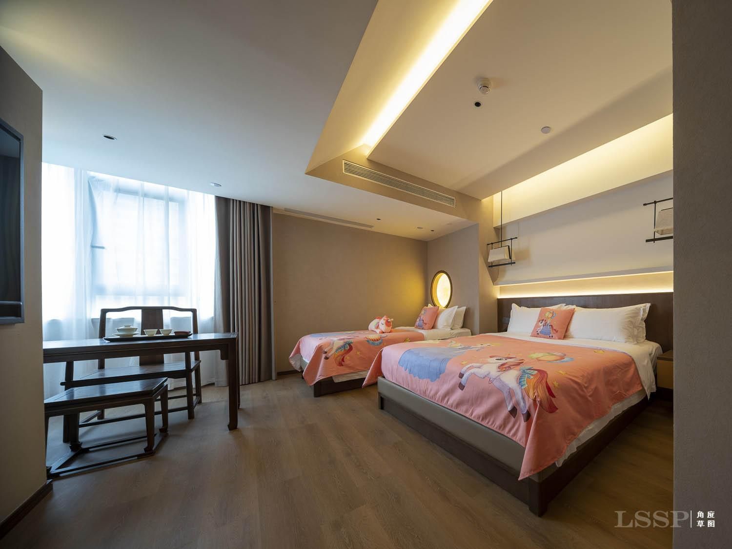 Triple Room