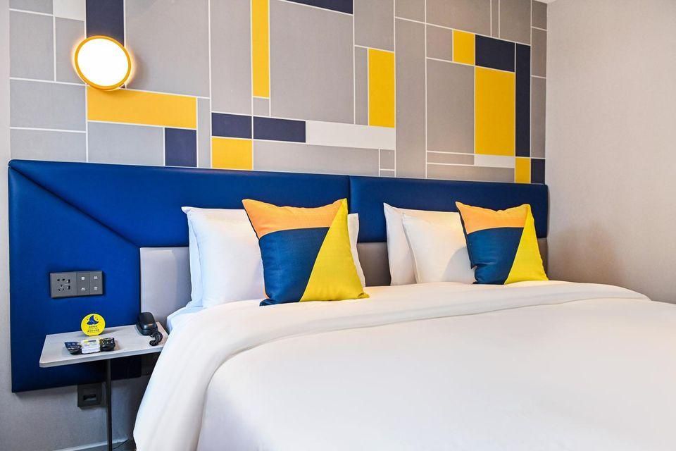 7 Days - Zizhu Bed Room