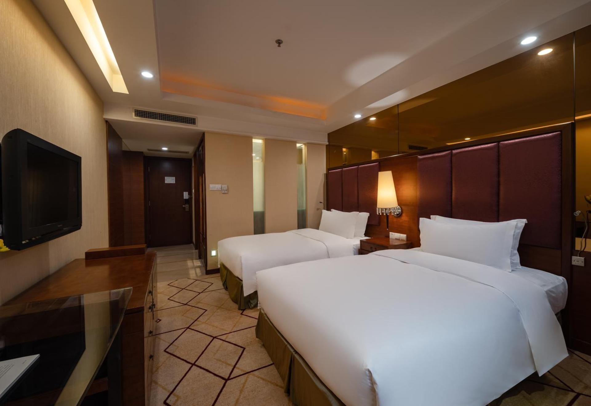 2 Bed Twin Superior Room
