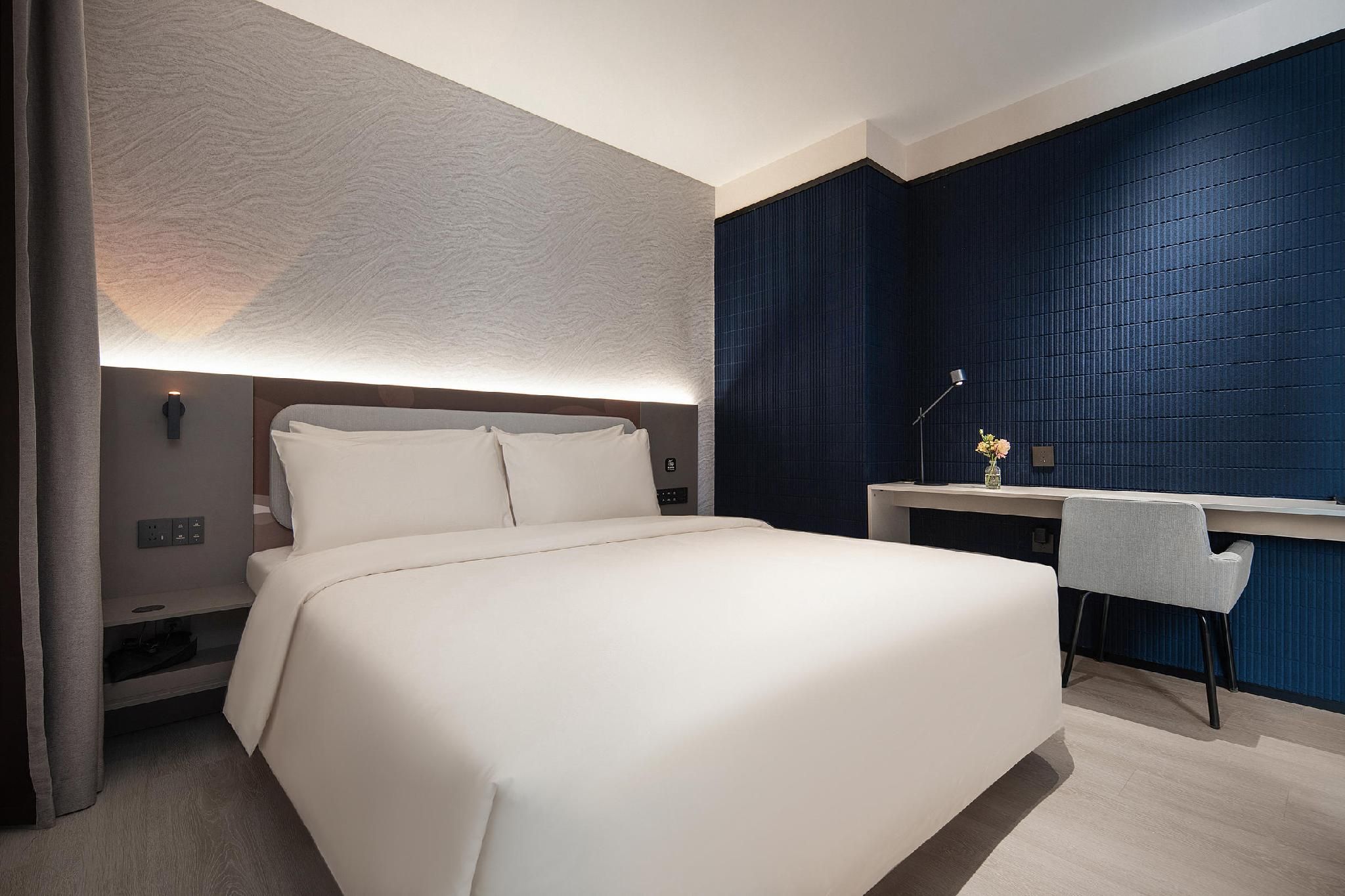 Select Suite