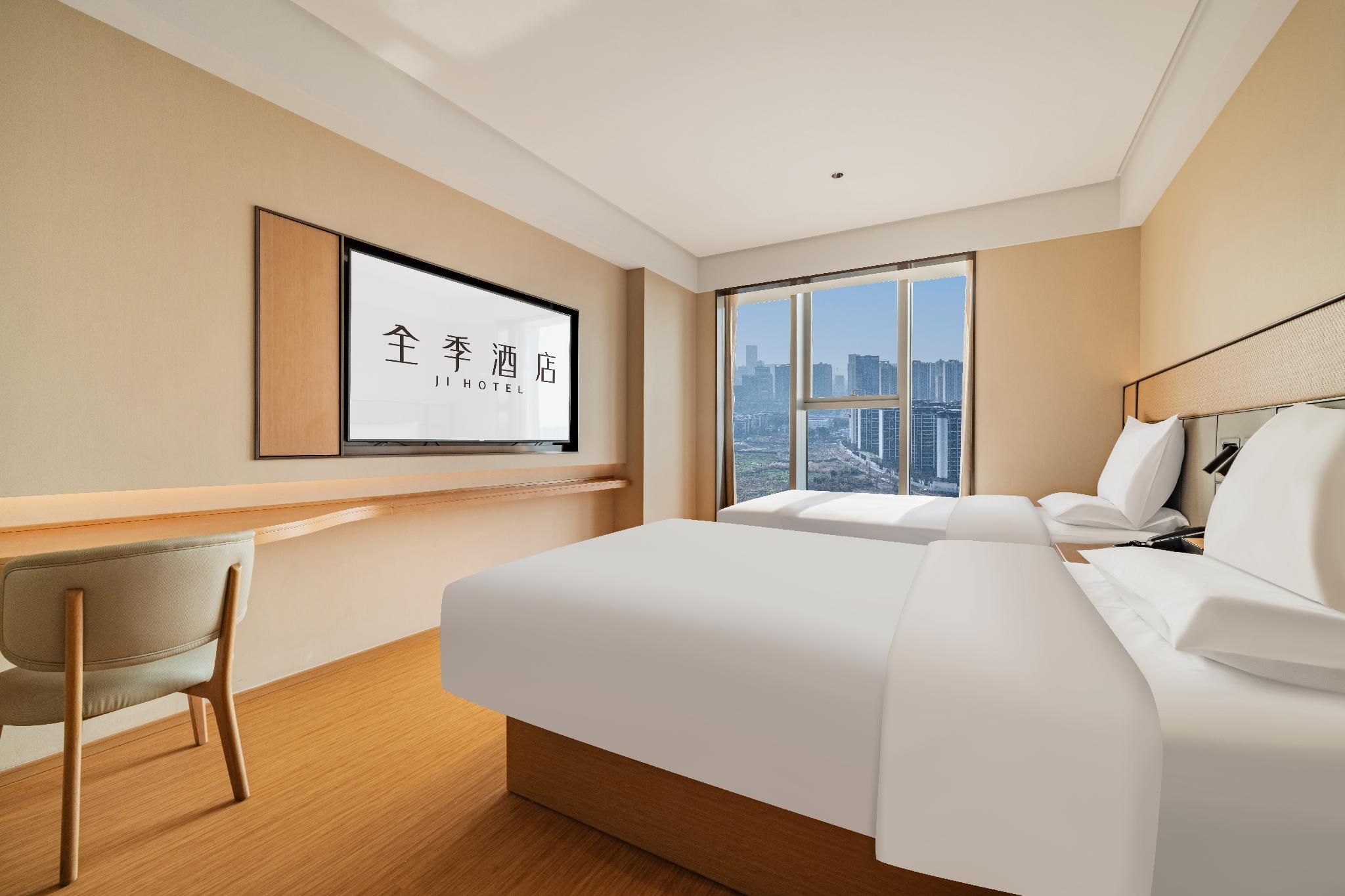 Deluxe Family Room, Guest room