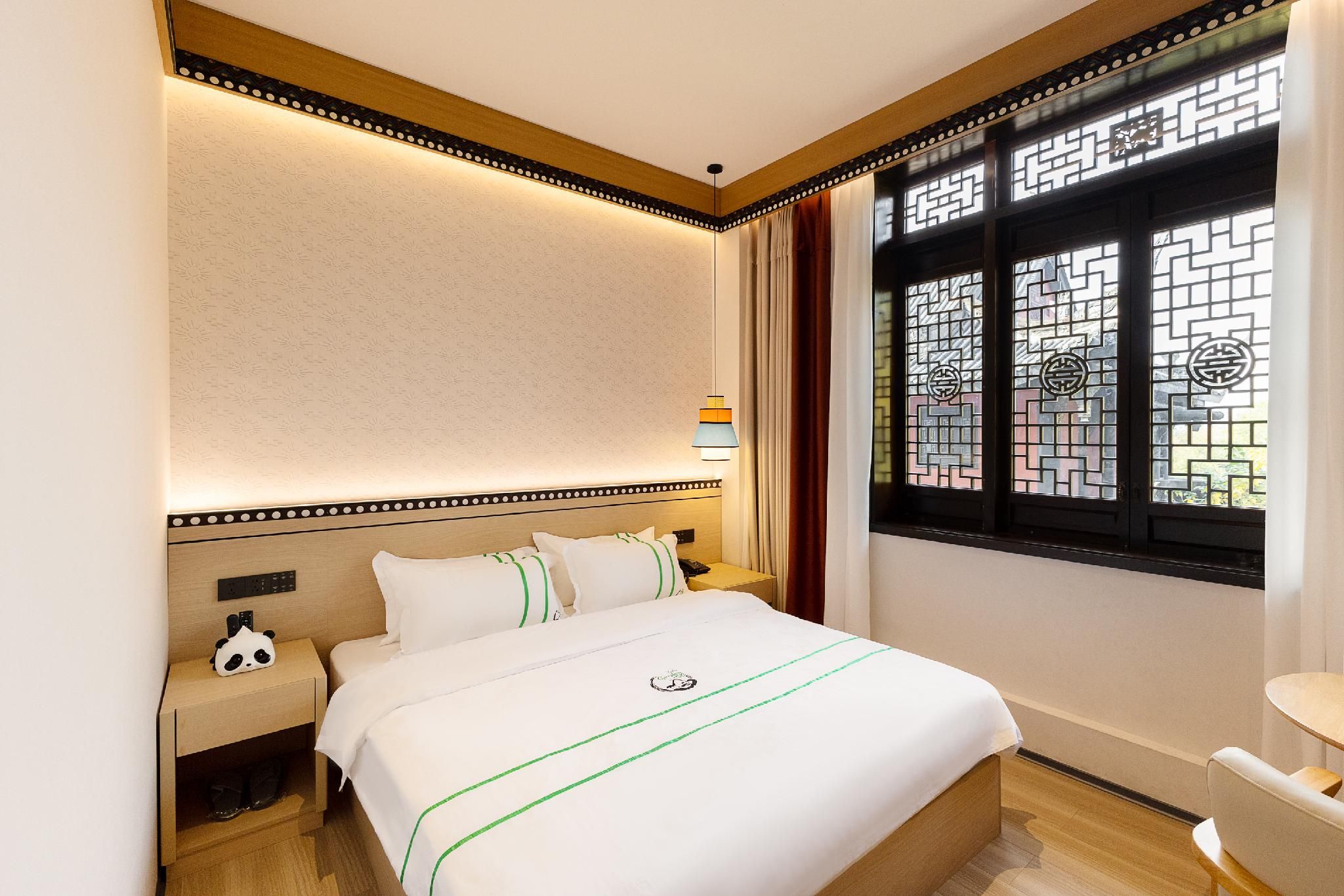 Comfort Queen Room