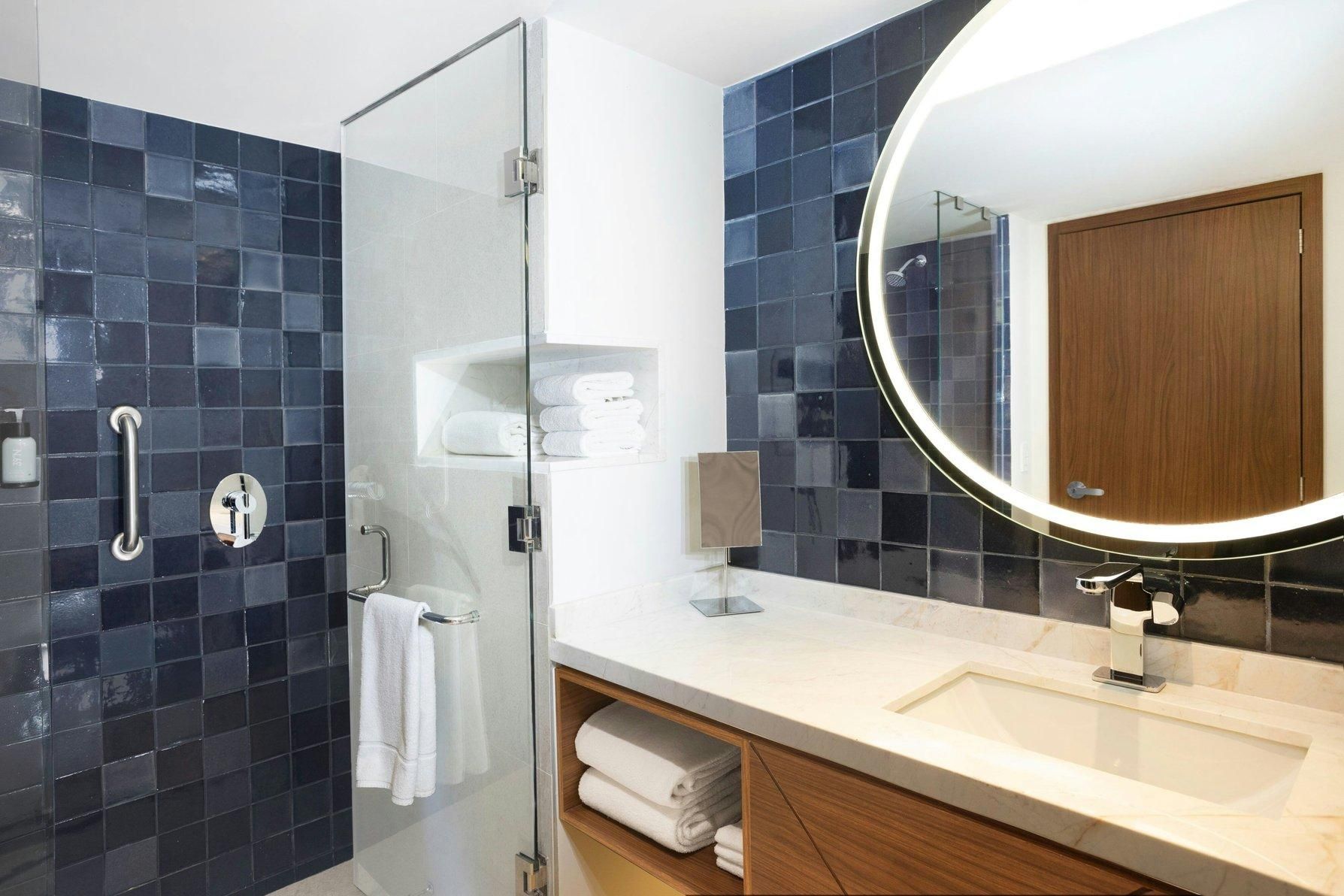 Junior Suite, Junior Suite, 1 King, Sofa bed, City view