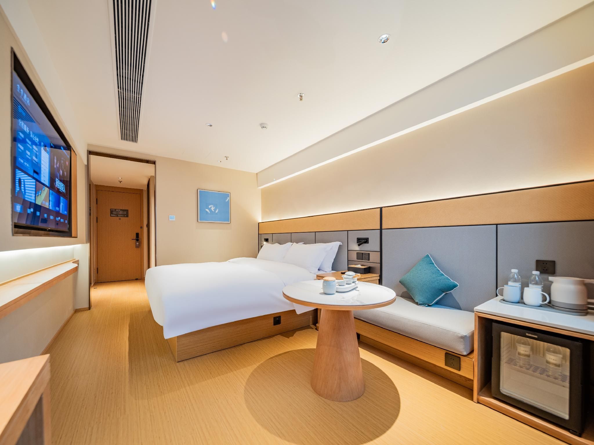 Business Queen Bed Room