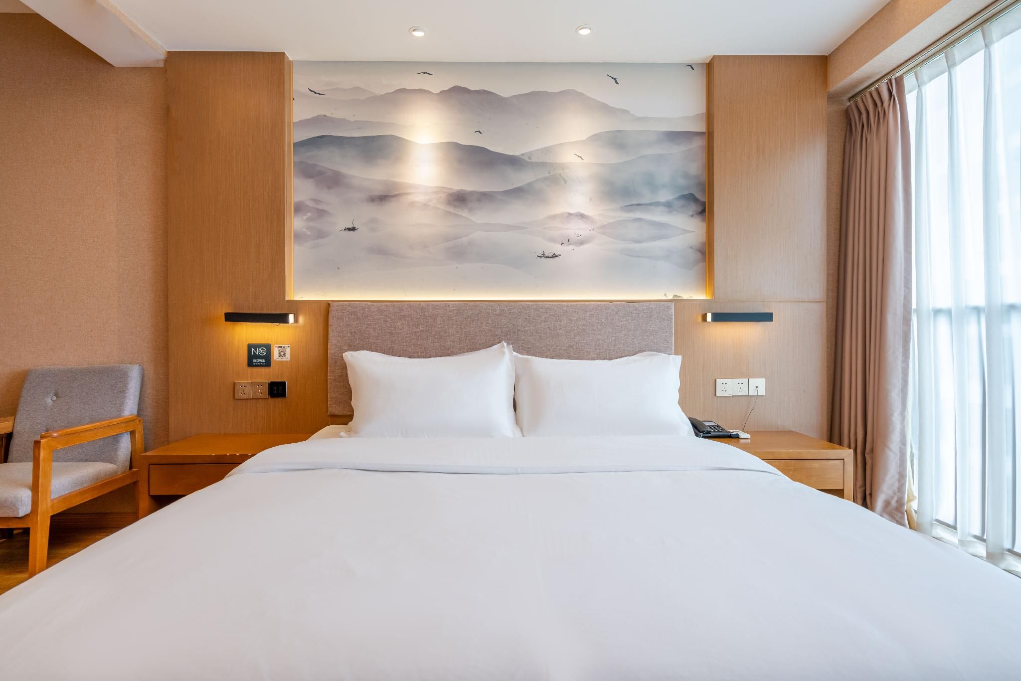 Queen Room with View