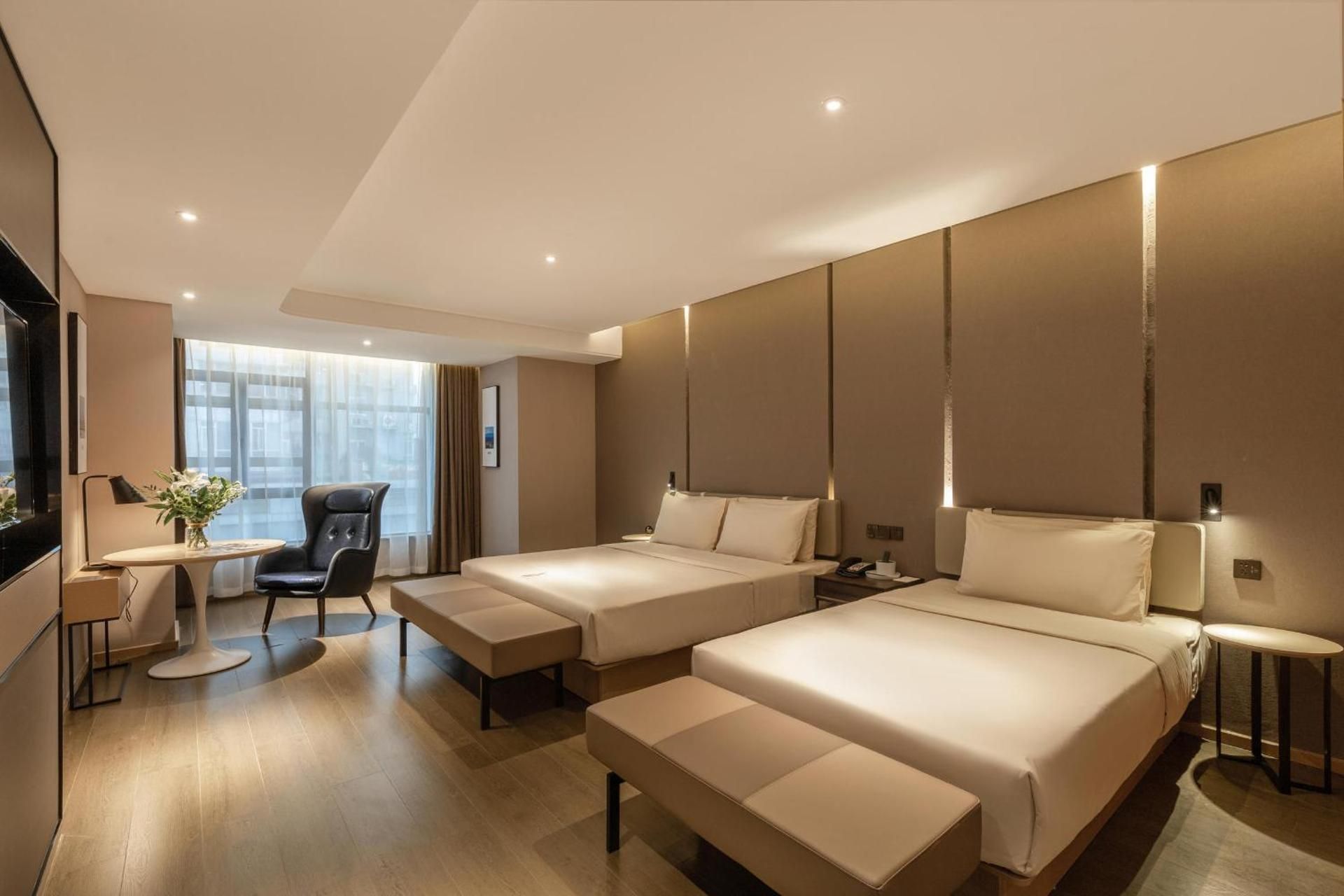 Deluxe Family Room