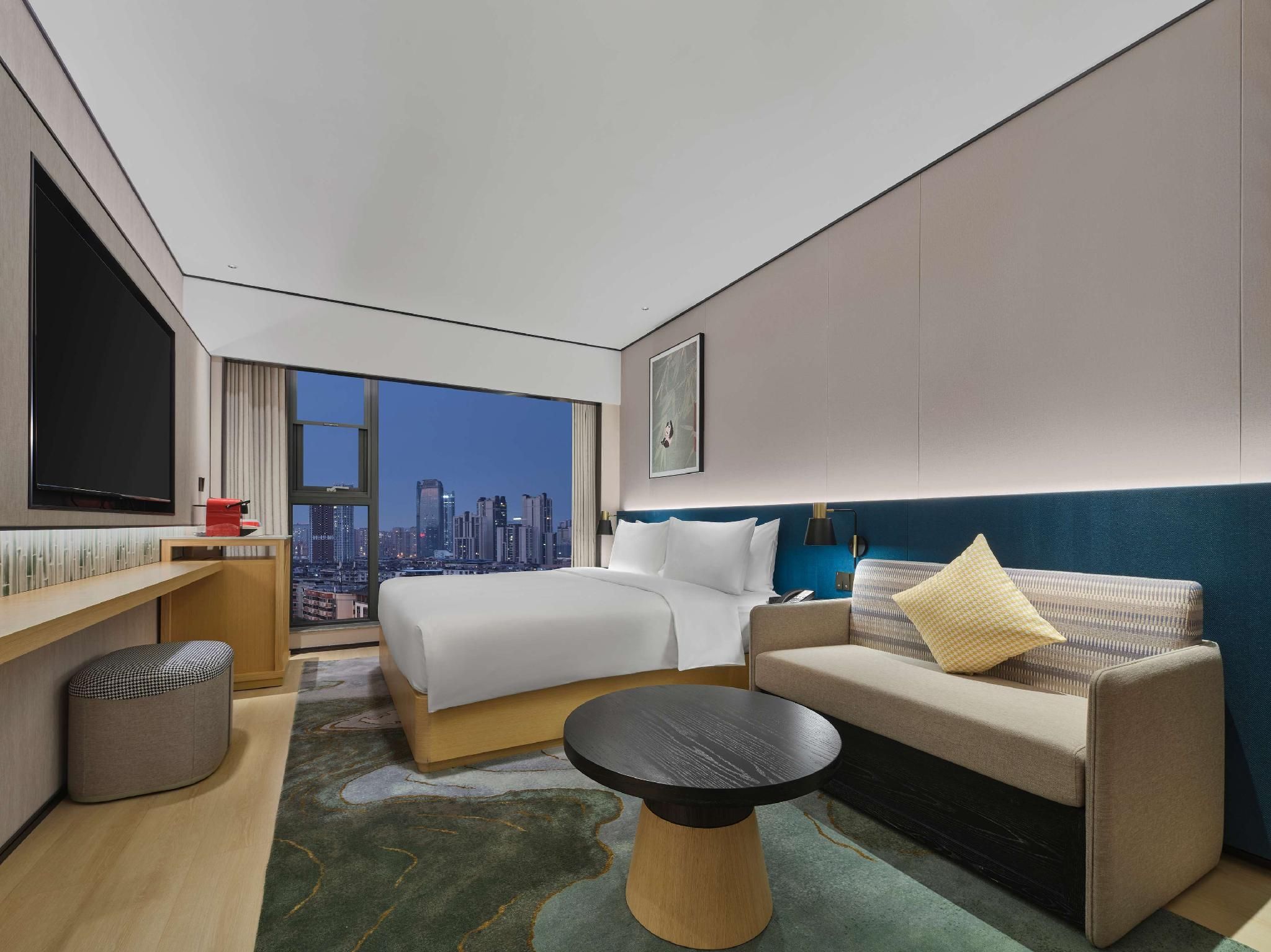 KING DELUXE ROOM HIGH FLOOR