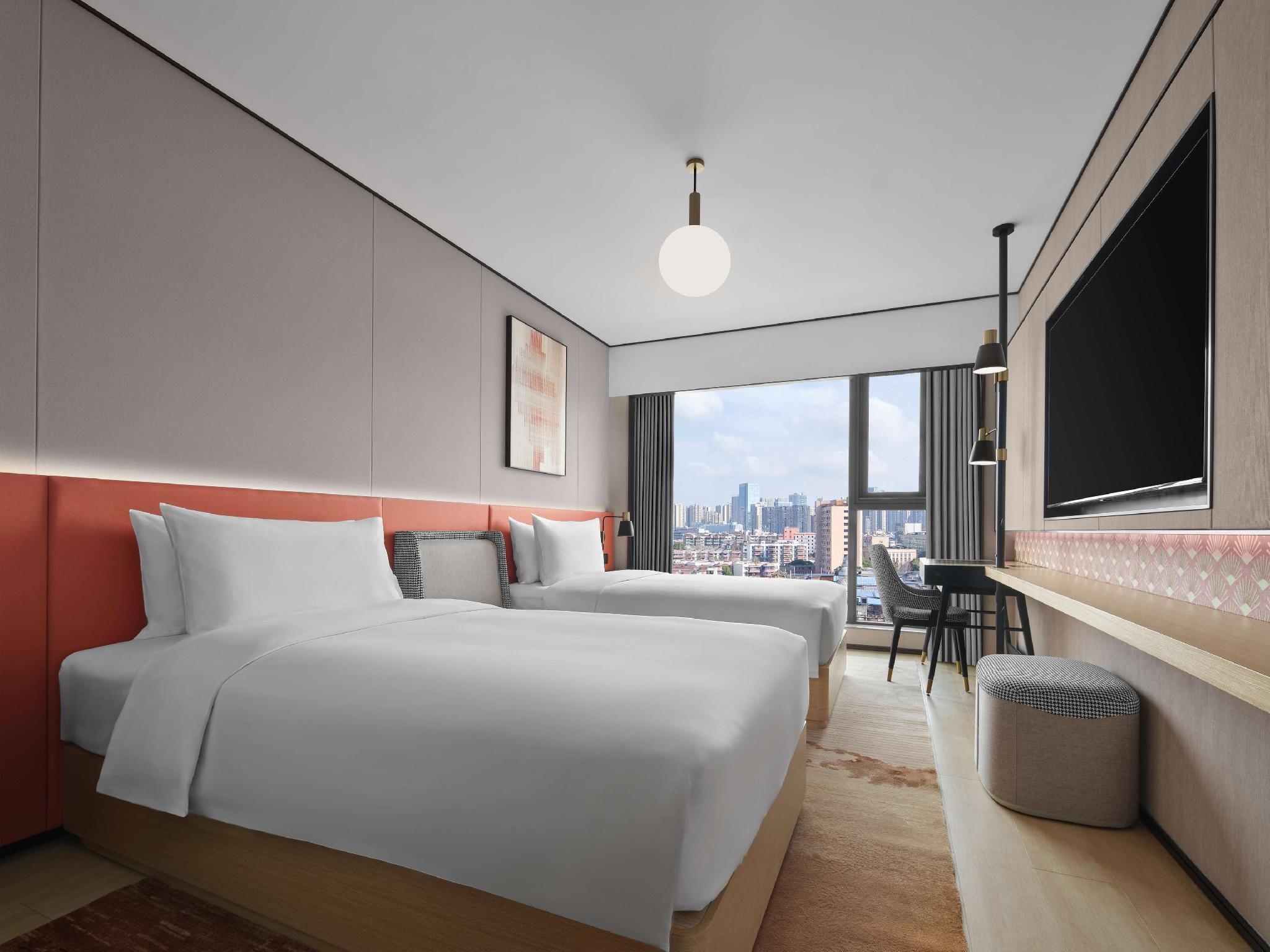 TWIN DELUXE ROOM HIGH FLOOR