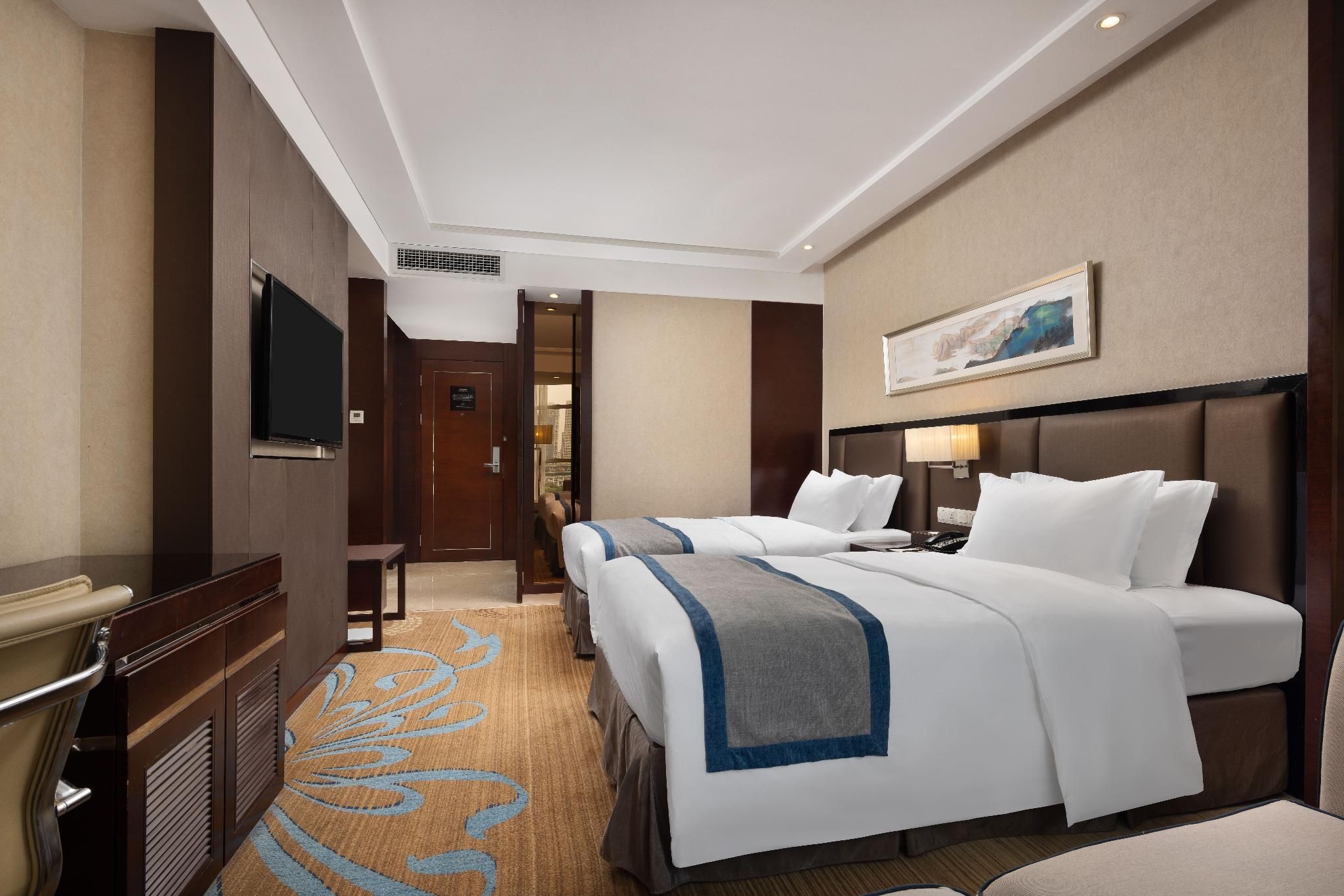 2 Bed Twin Superior Room
