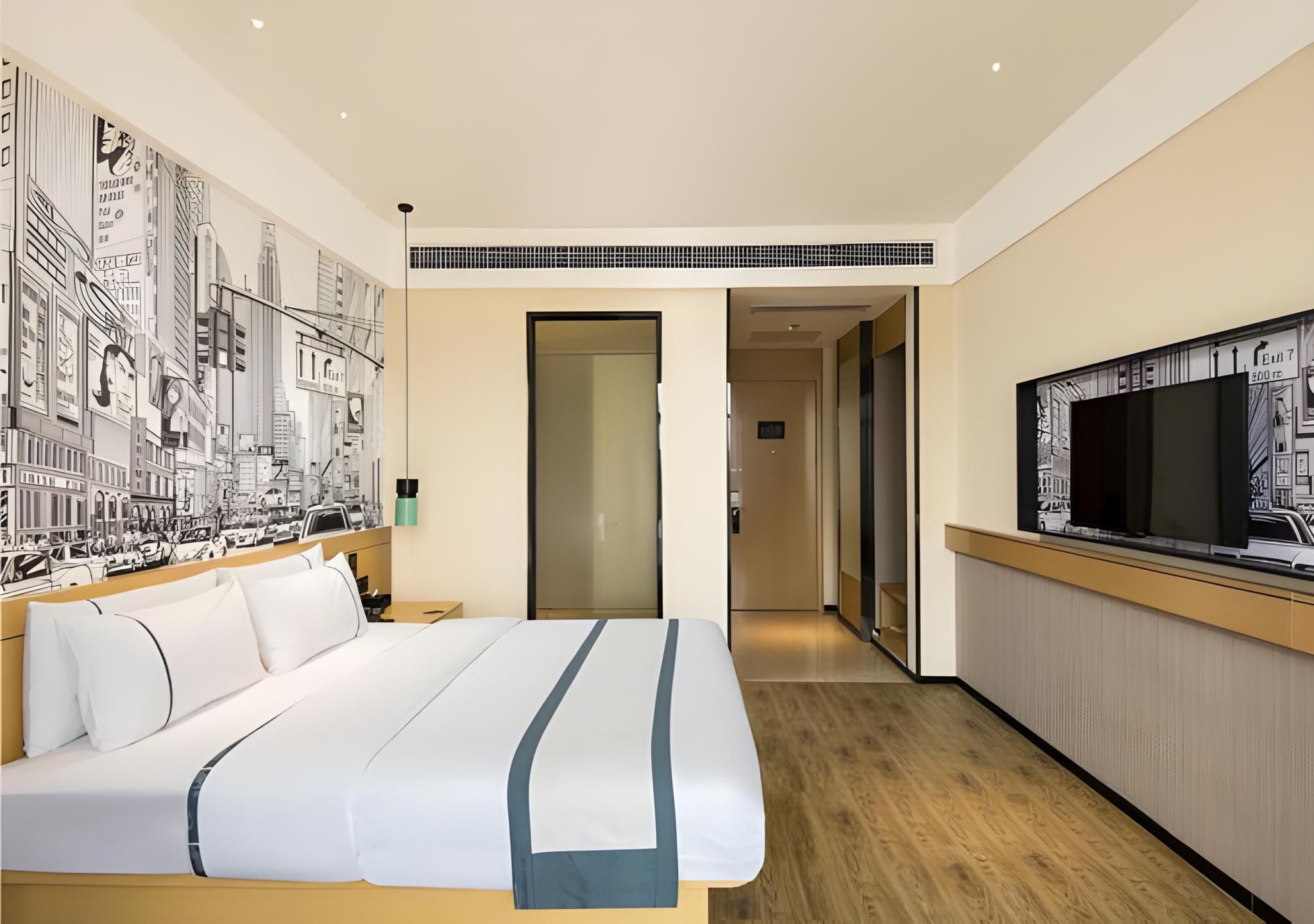 Business Queen Room