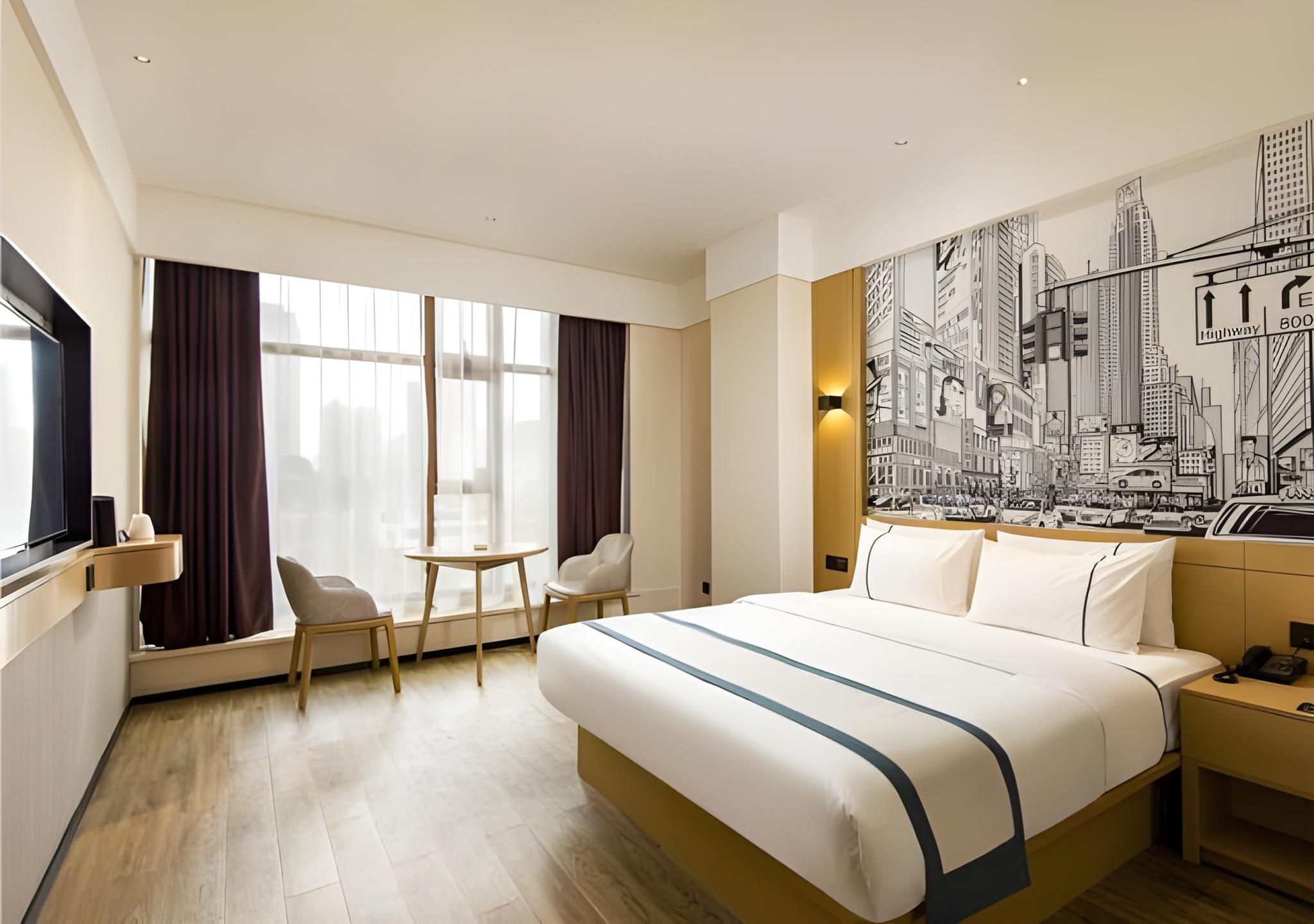 Business Queen Room