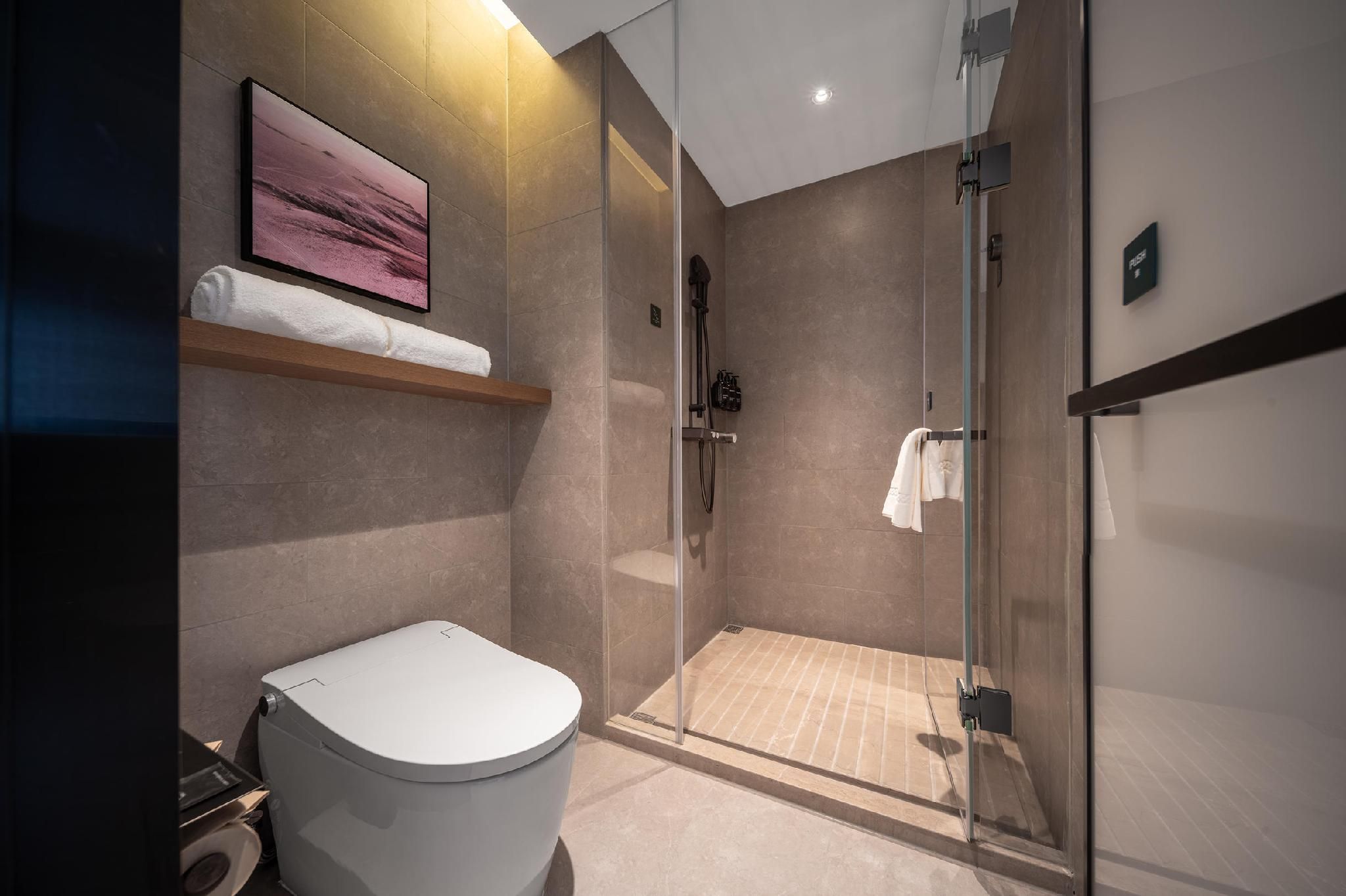 Executive room, Guest room, 1 Queen