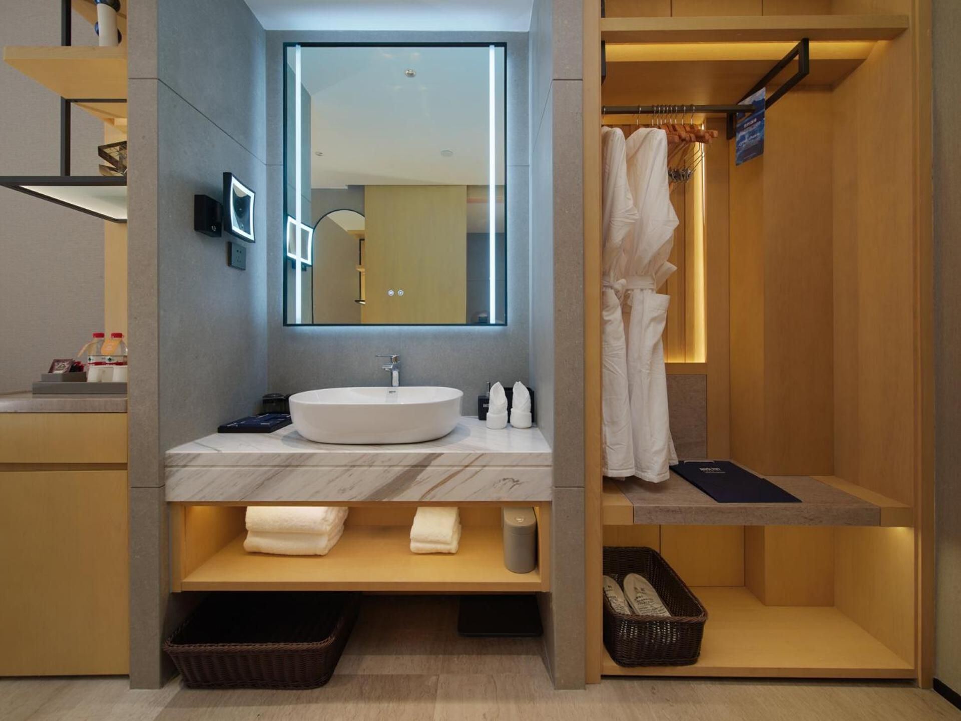 Twin Room with View