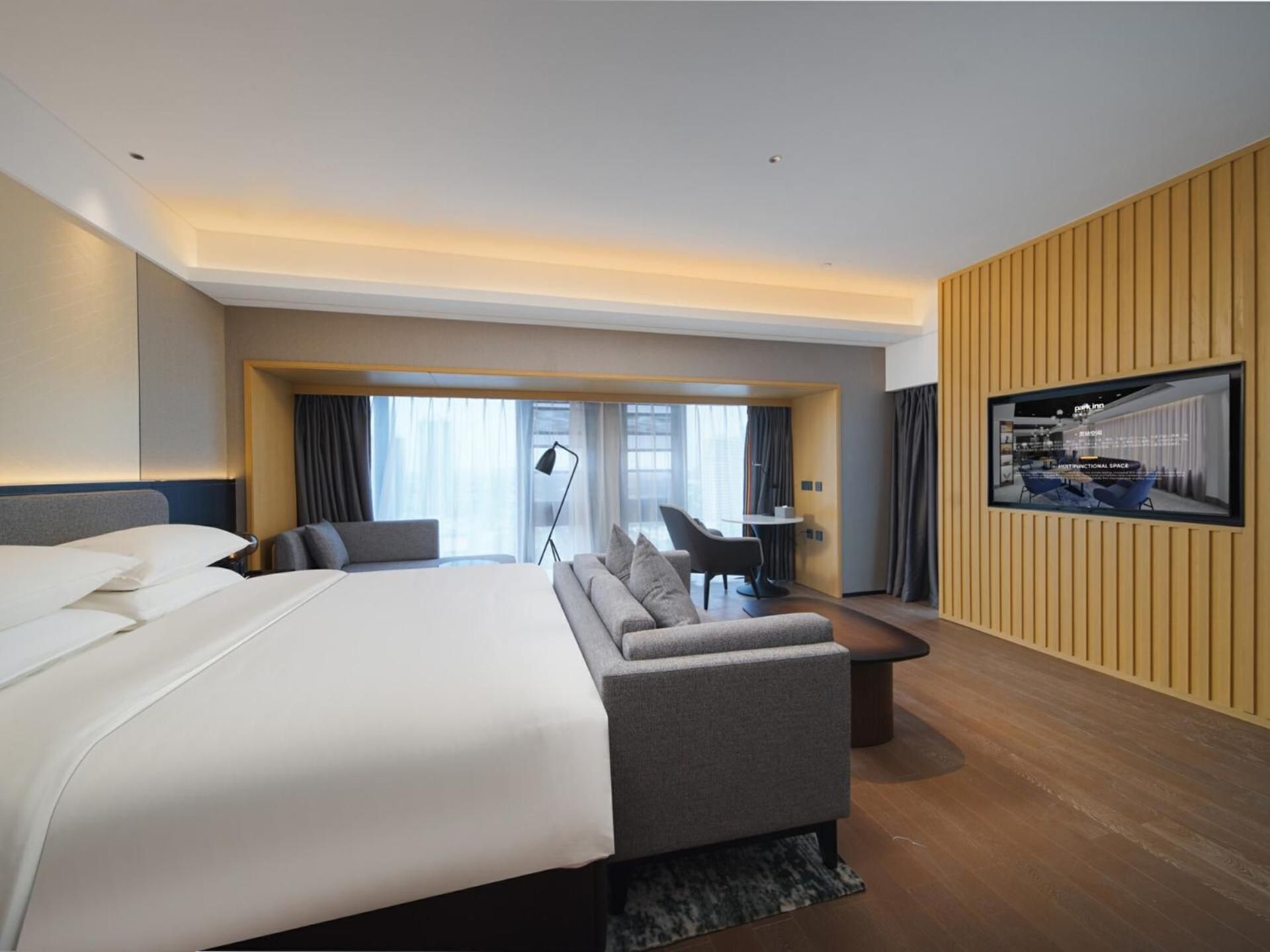 Premium Suite with king bed