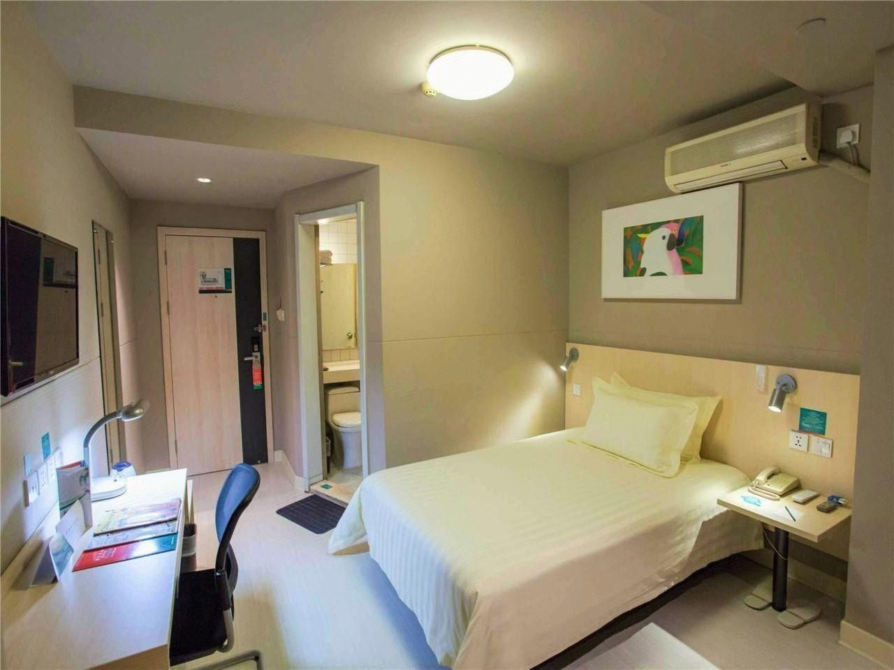 wh - standard room