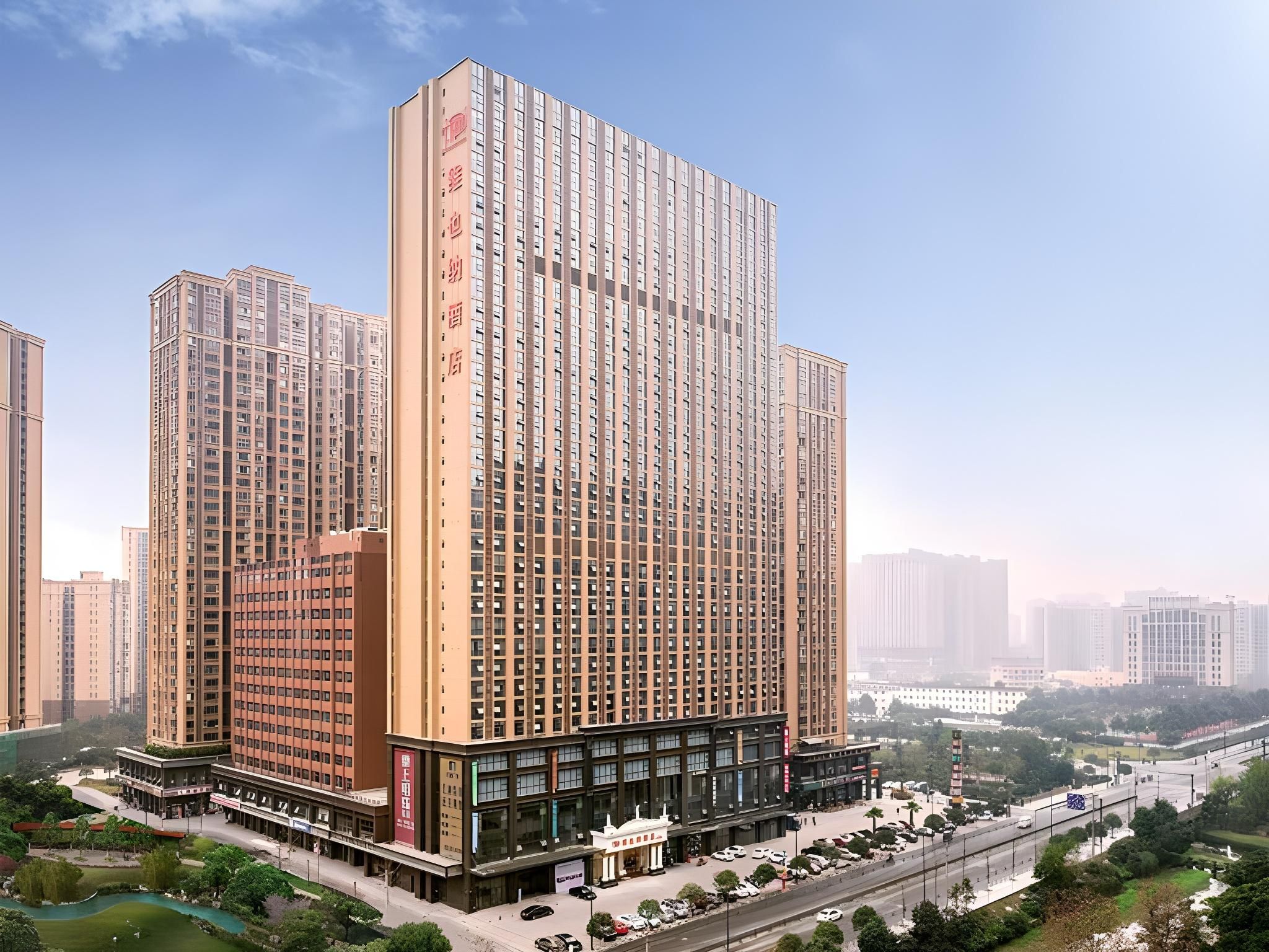 Vienna Hotel Chengdu Dafeng Metro Station