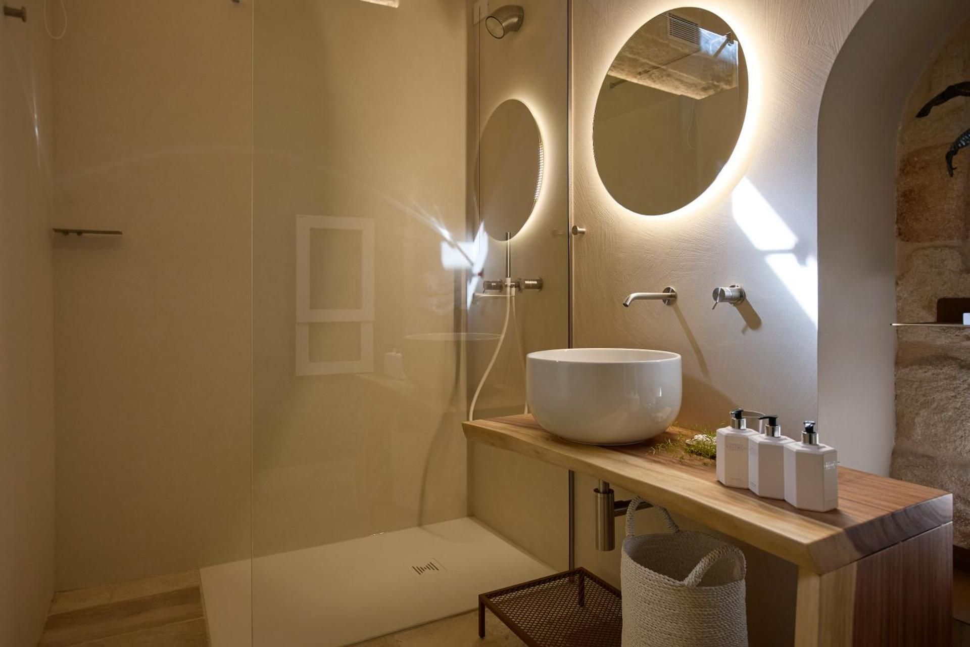 Suite with Private Garden and Pool