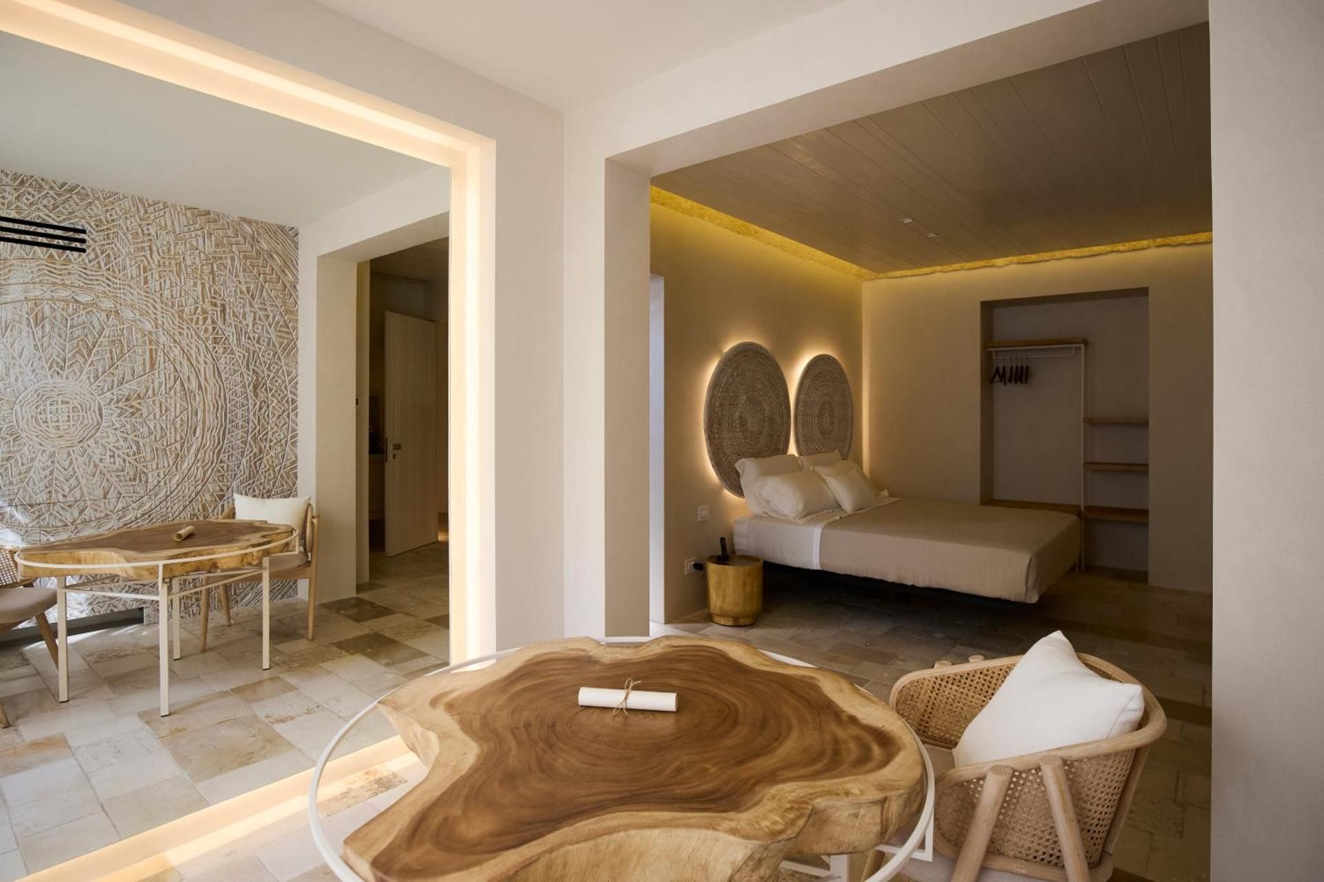 Suite with Private Garden, Hot Tub and Sea View