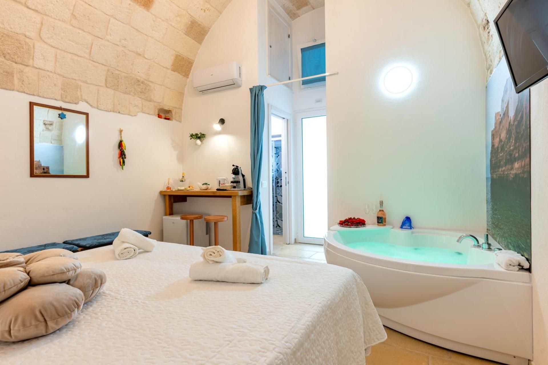 King Room with Spa Bath
