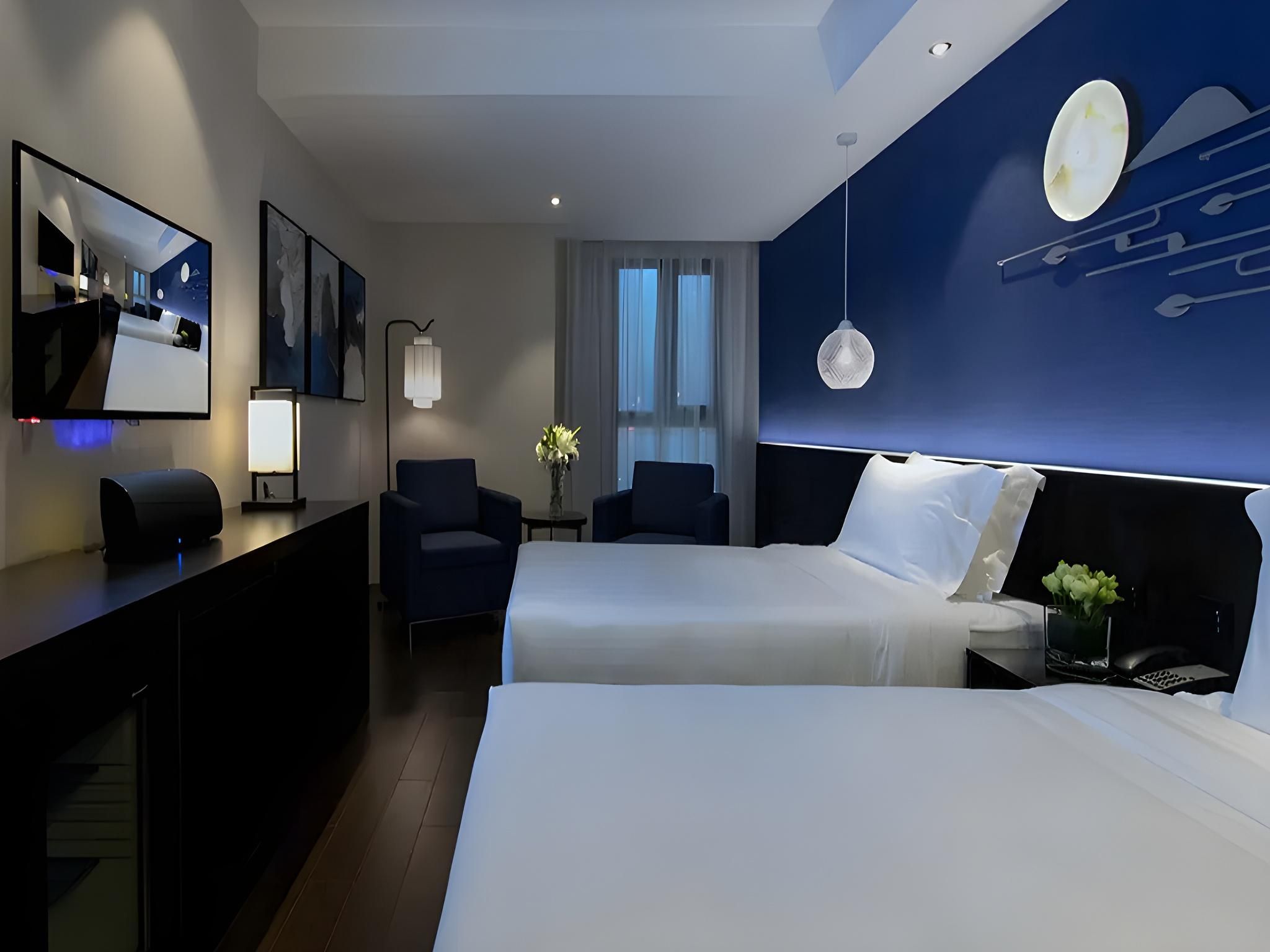 Huazhu - Deluxe Family Room