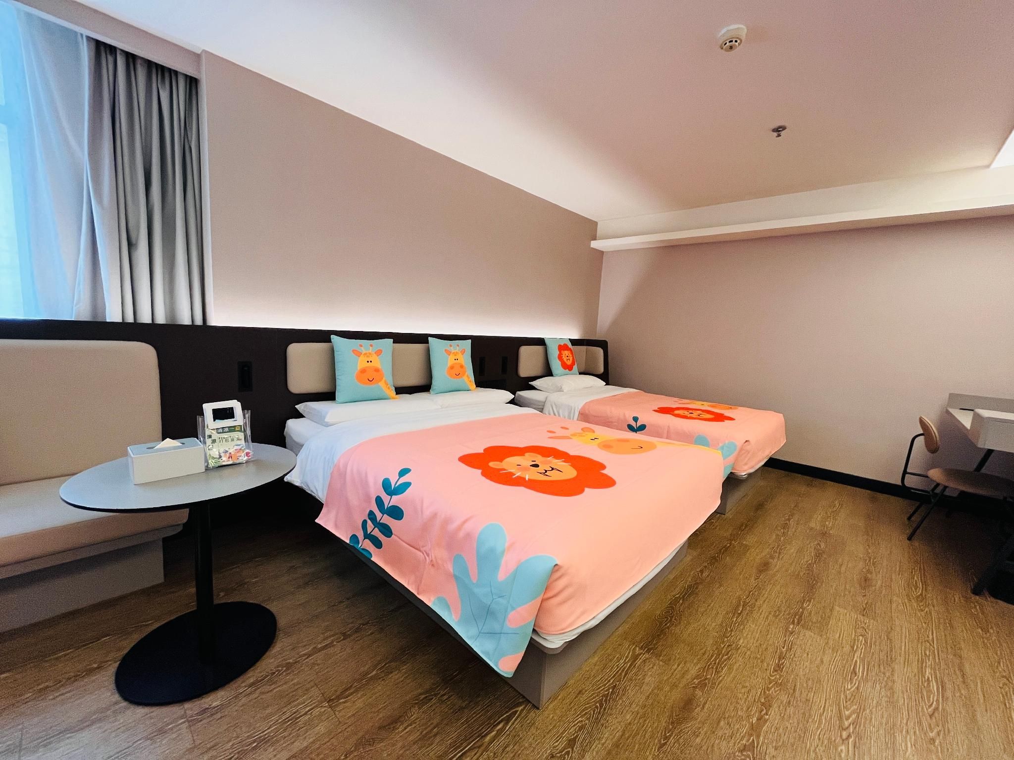 Parent-child Family Room