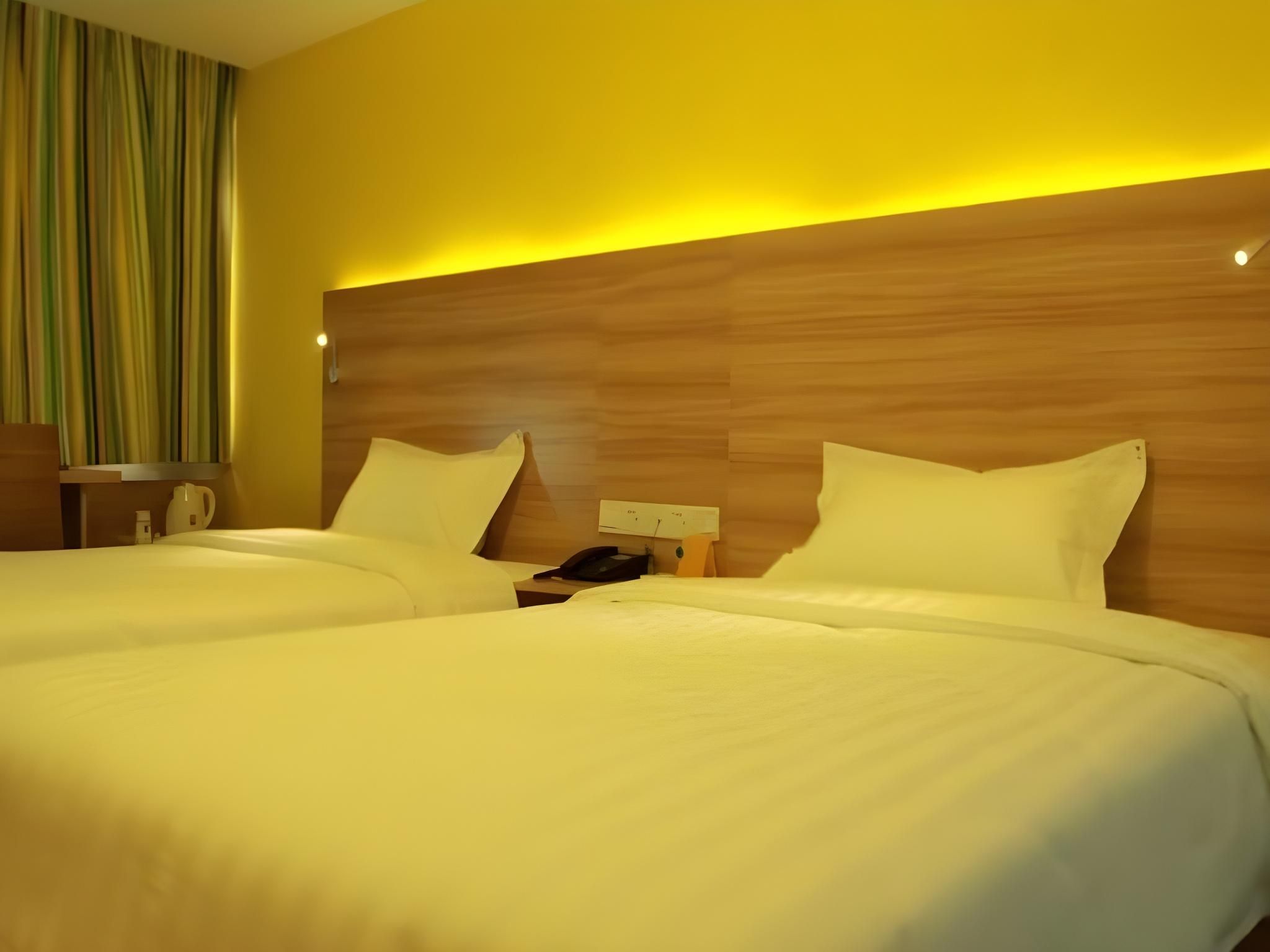 7 Days - Zizhu Twin Room