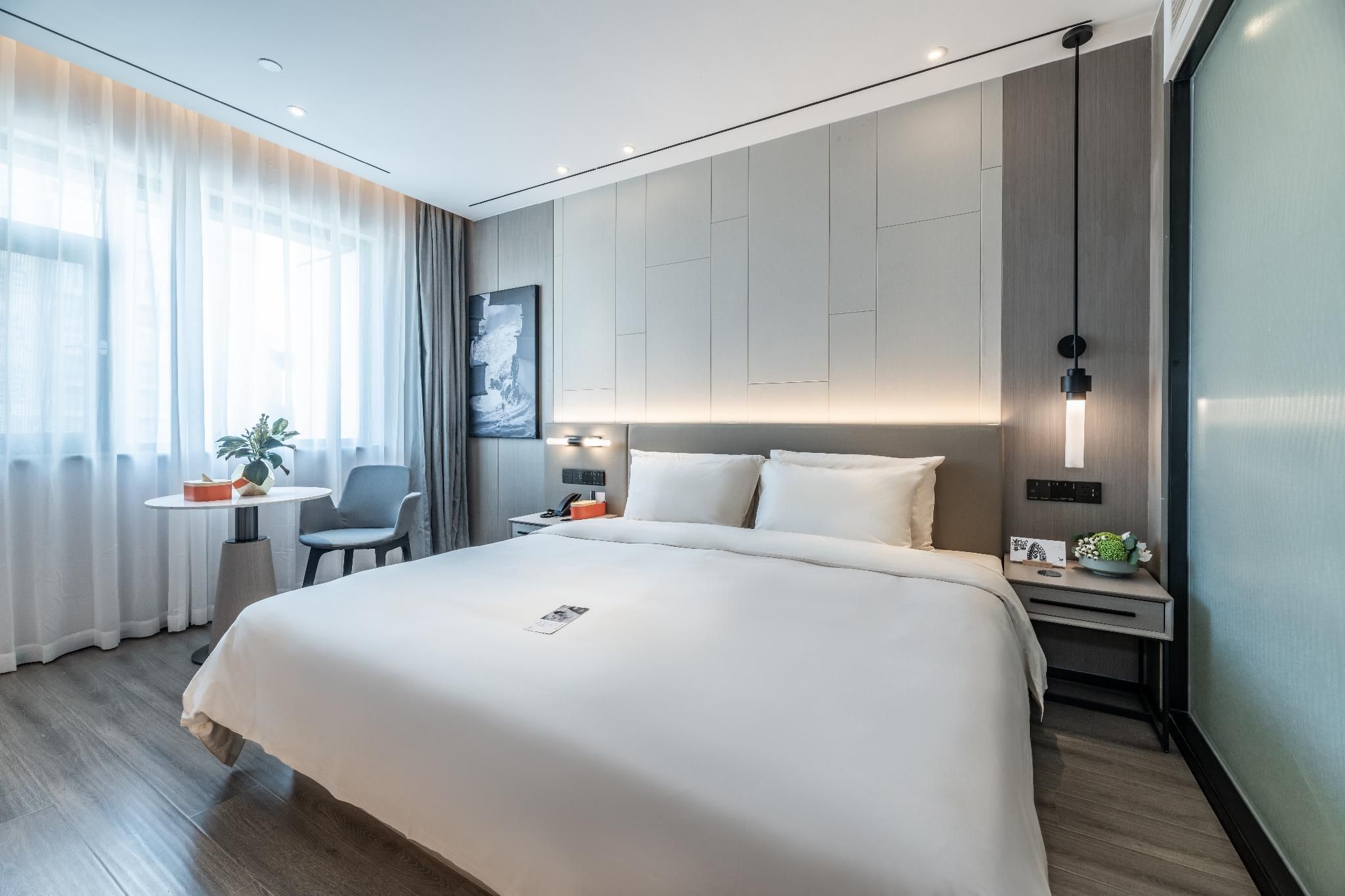 Executive room, Guest room, 1 Queen