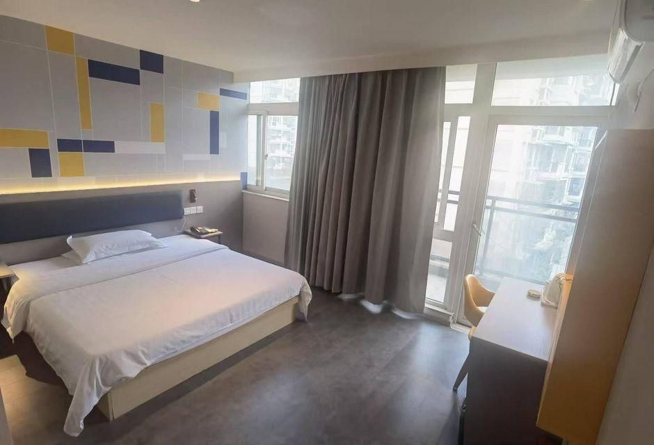 Light Double Room