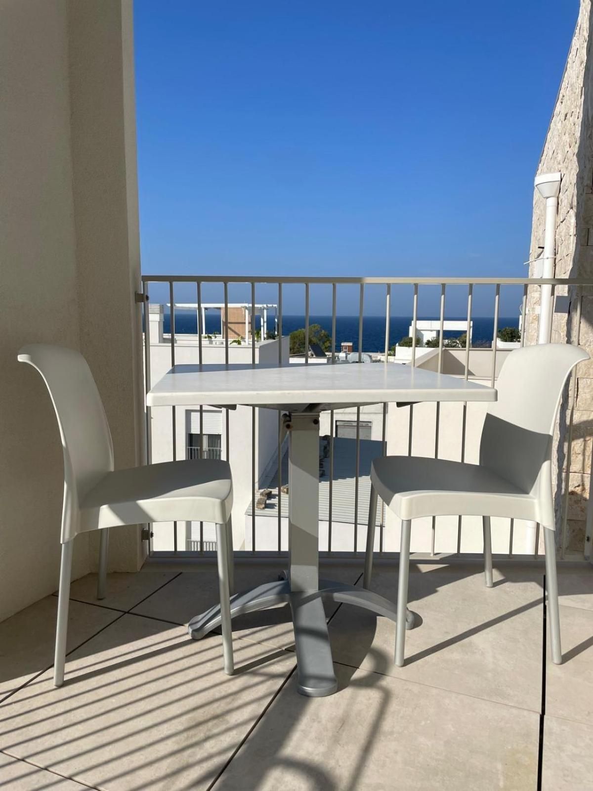 Deluxe Double Room with Balcony and Sea View
