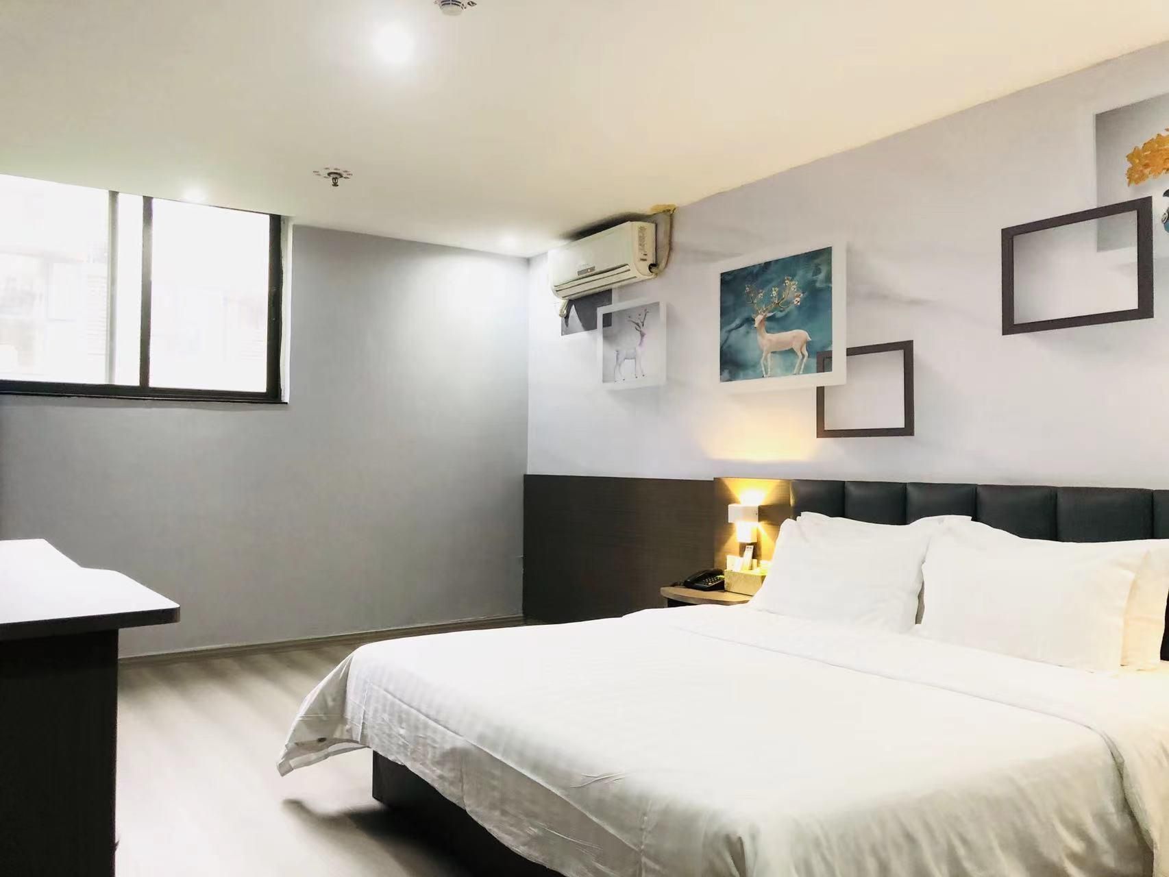 WH - Traditional Bed Room