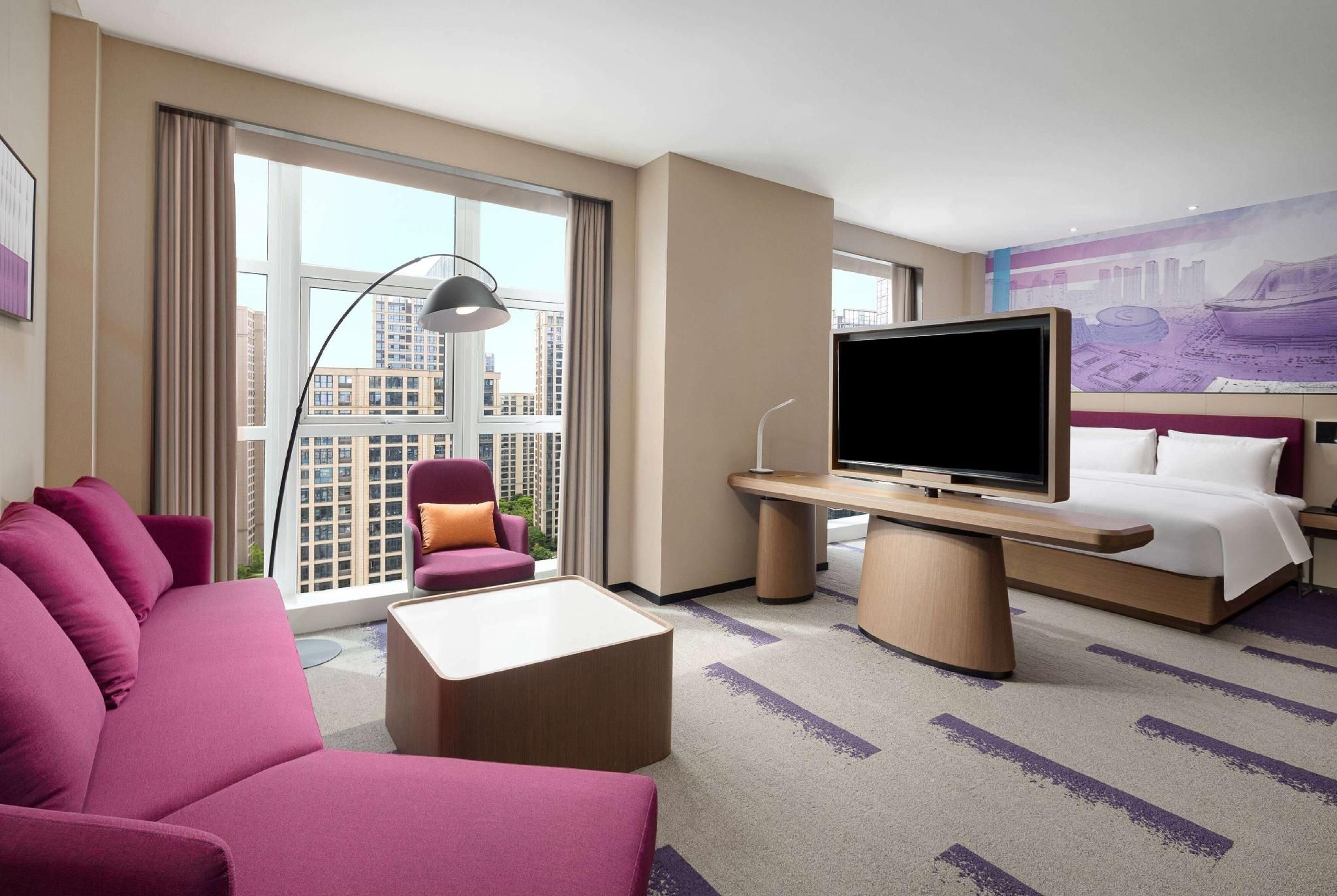 1 King Bed, Executive Suite, Non-Smoking