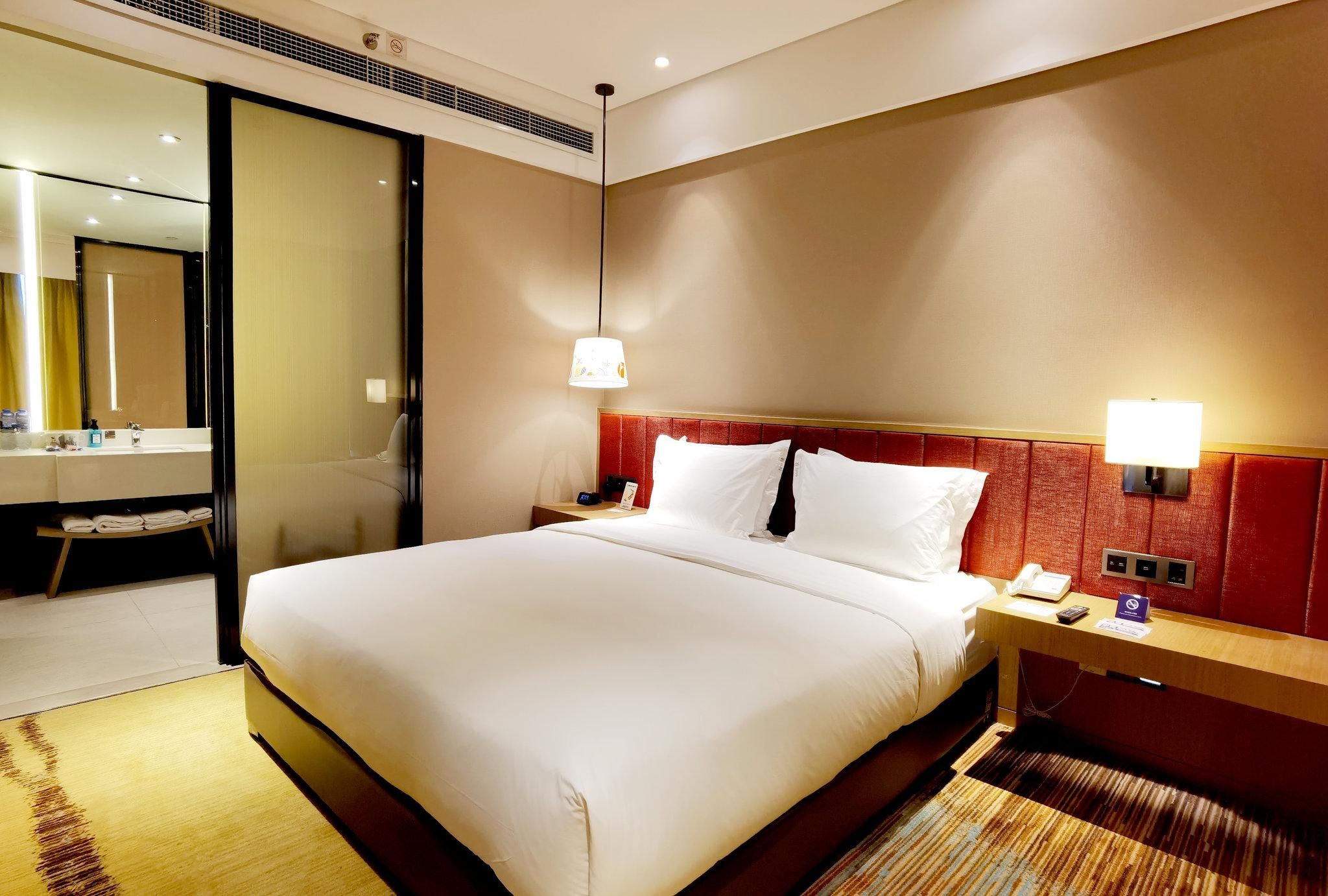 1 King And 1 Bunk Bed Suite