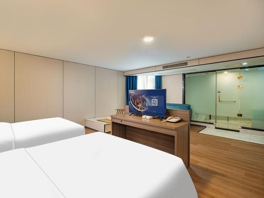 Featured Twin Room
