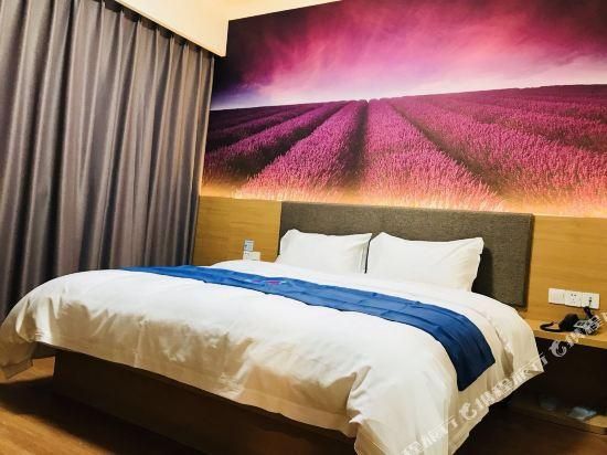 PAI Huixuan Bed Room