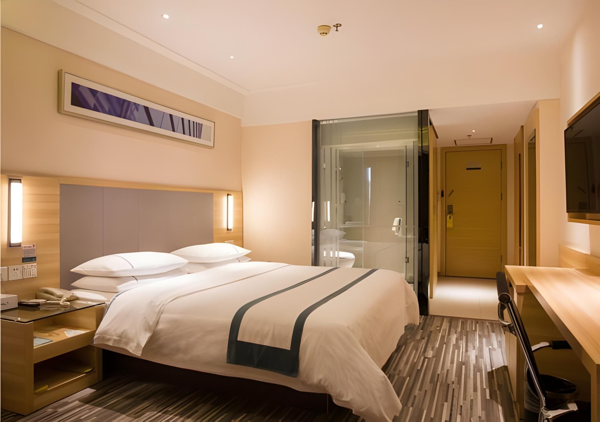 Business Queen Room