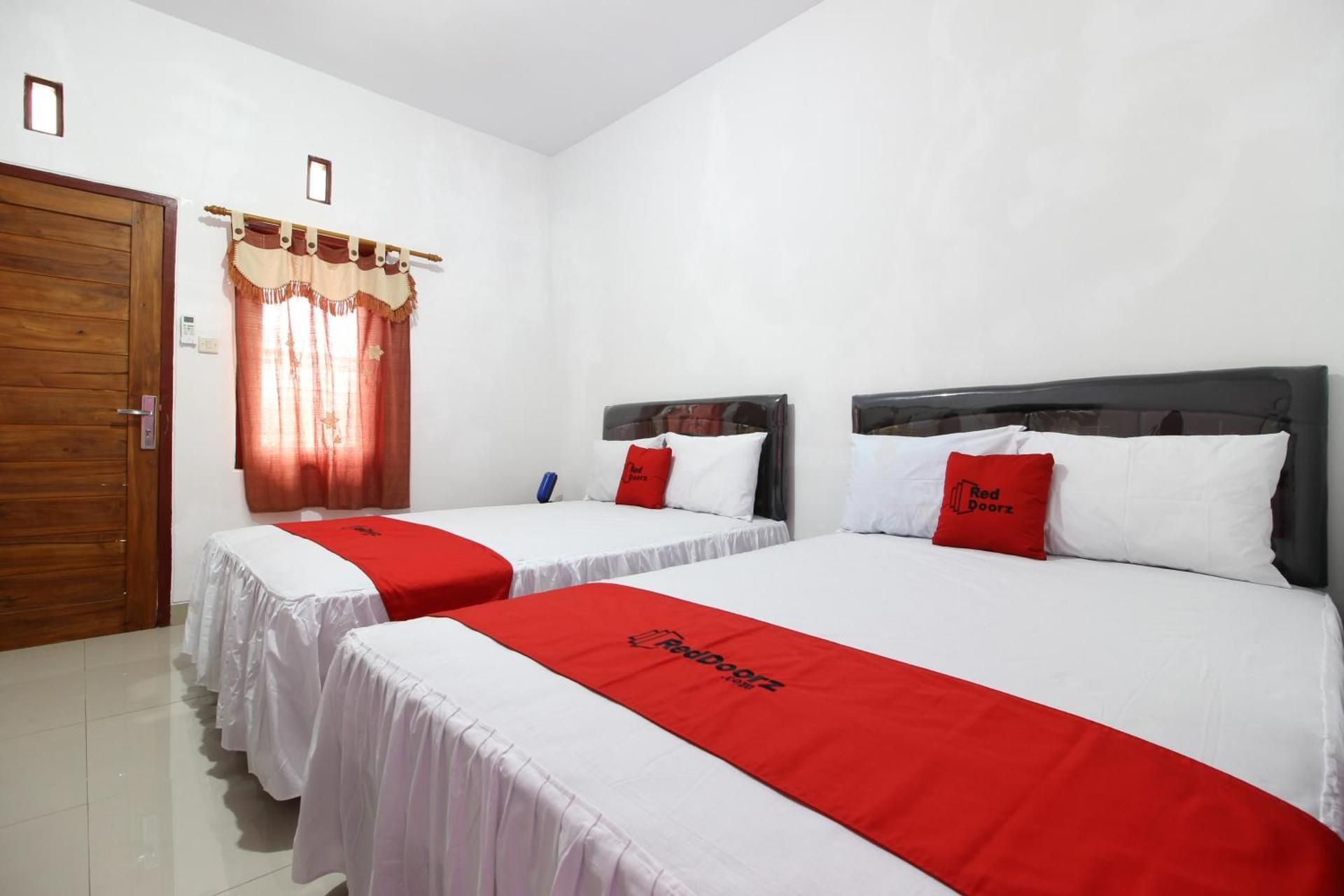 RedDoorz Family Room