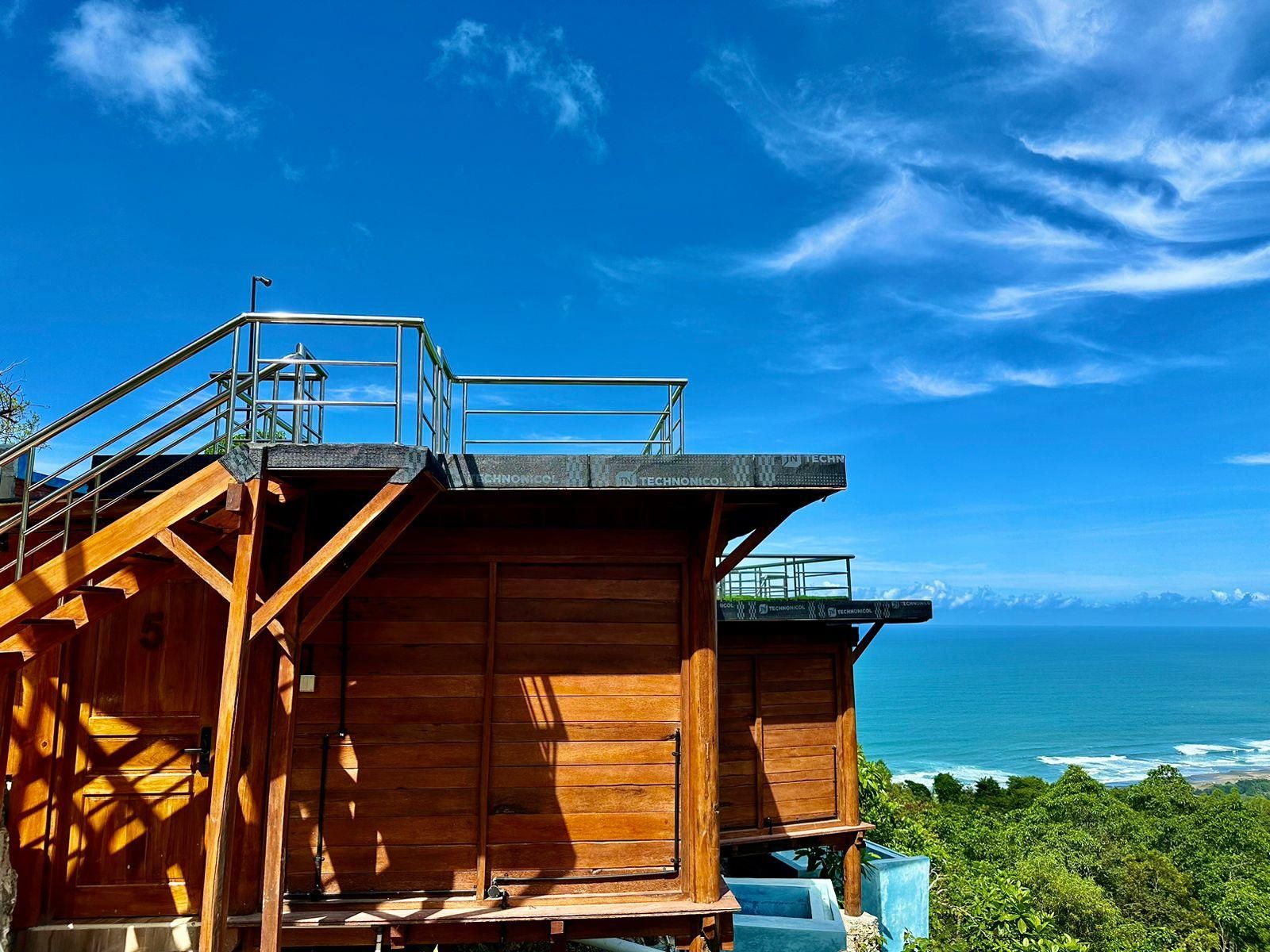 Glamping Room with Private Bathroom