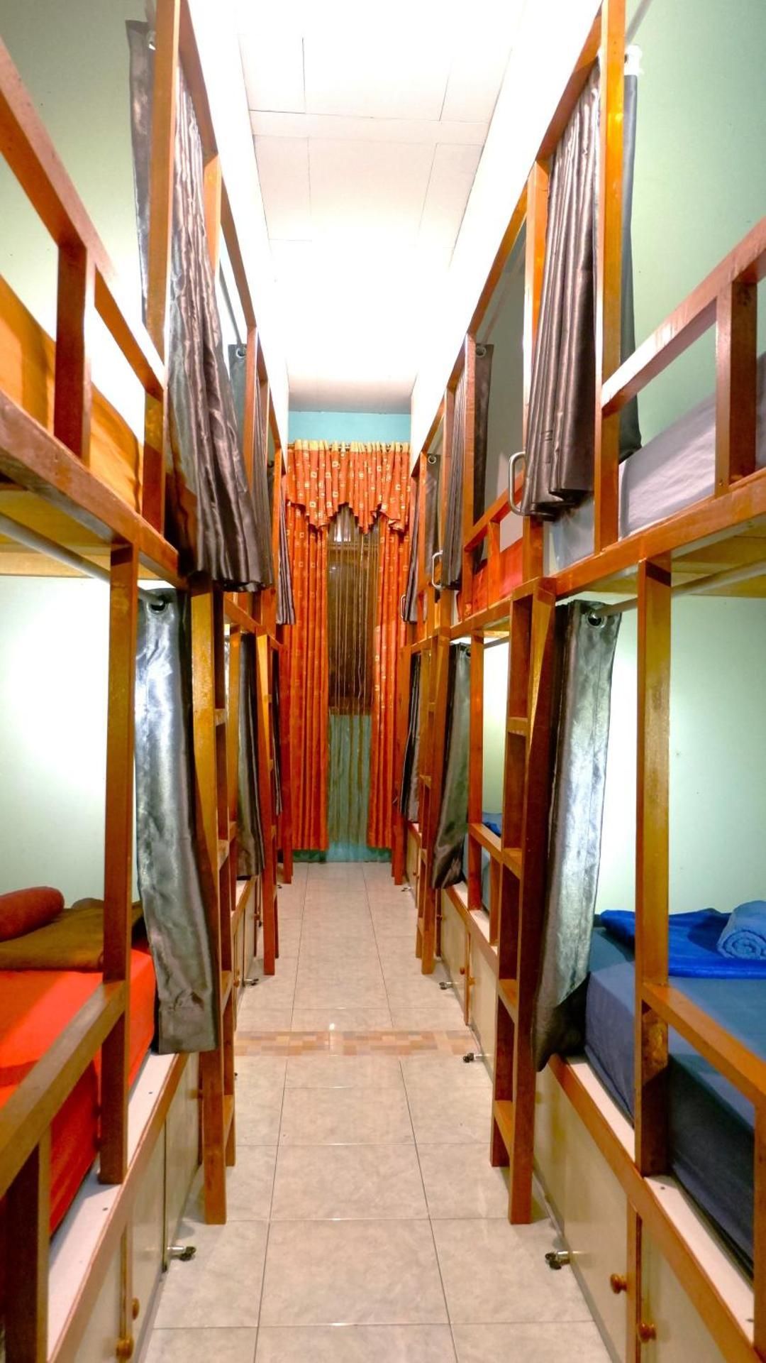 Dormitory Room - Mixed