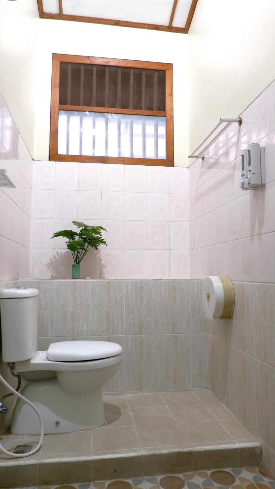 Double Room with Shared Toilet